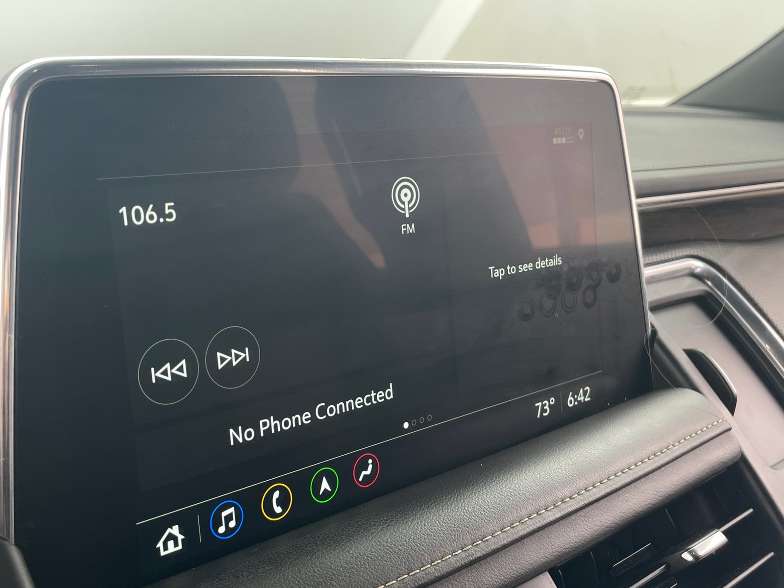 Thumbnail: 2021 Chevrolet Suburban - 3