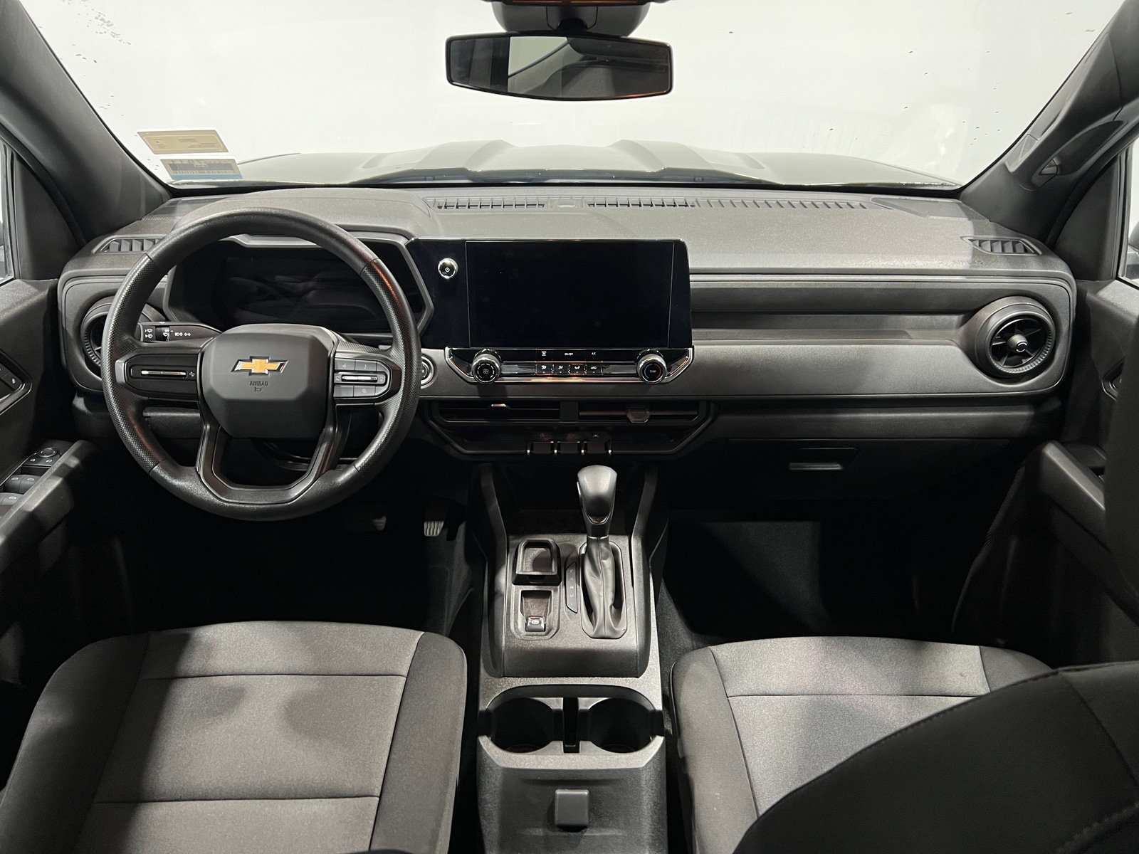 Thumbnail: 2024 Chevrolet Colorado - 3