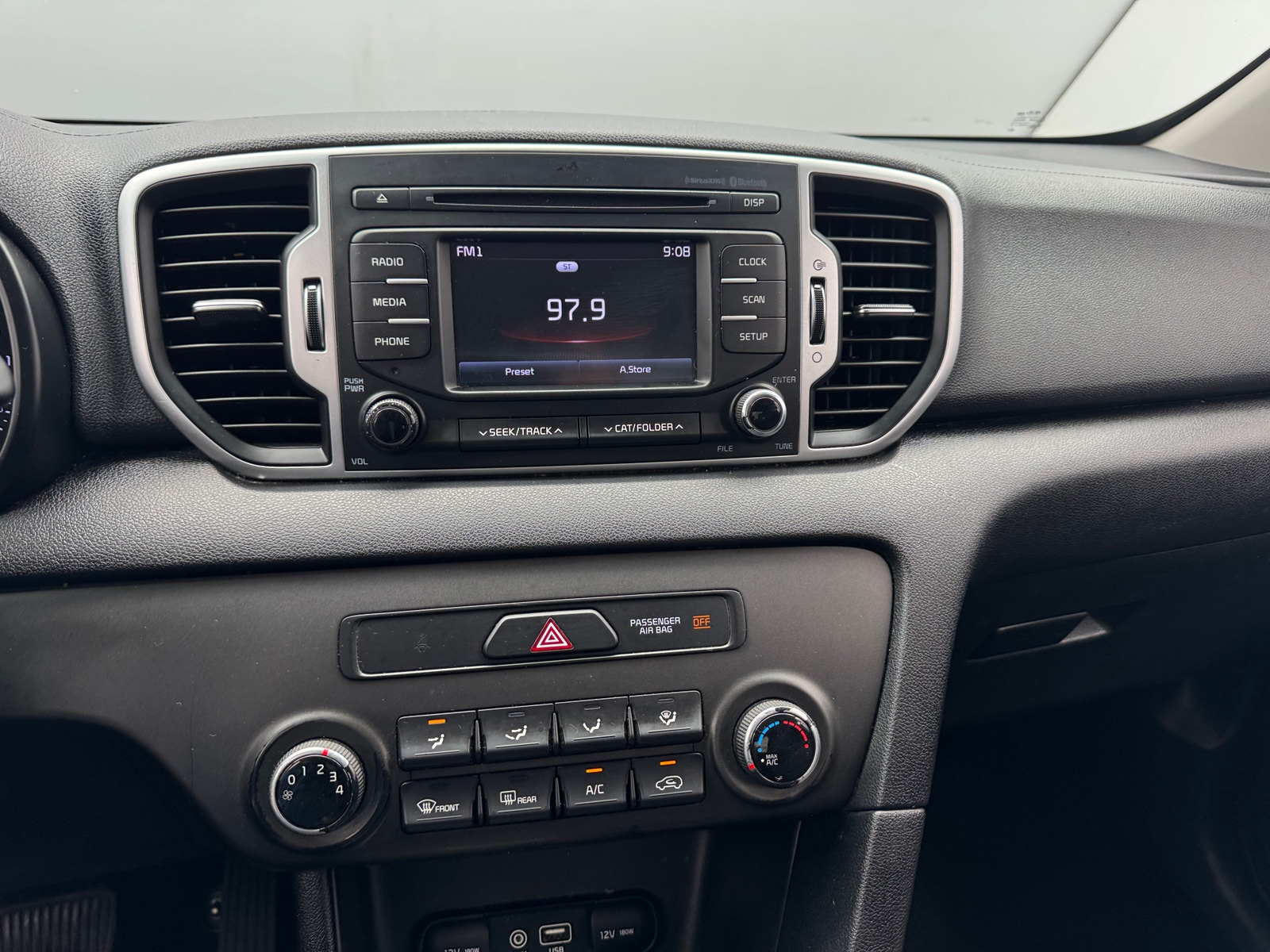 Thumbnail: 2019 Kia Sportage - 4