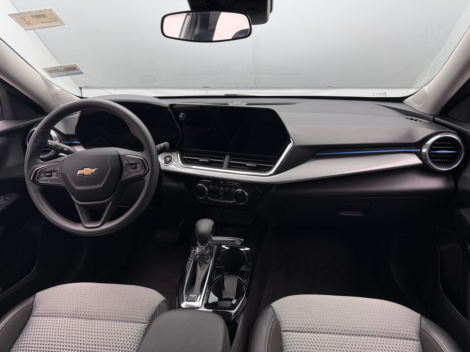 Thumbnail: 2025 Chevrolet Trax - 3