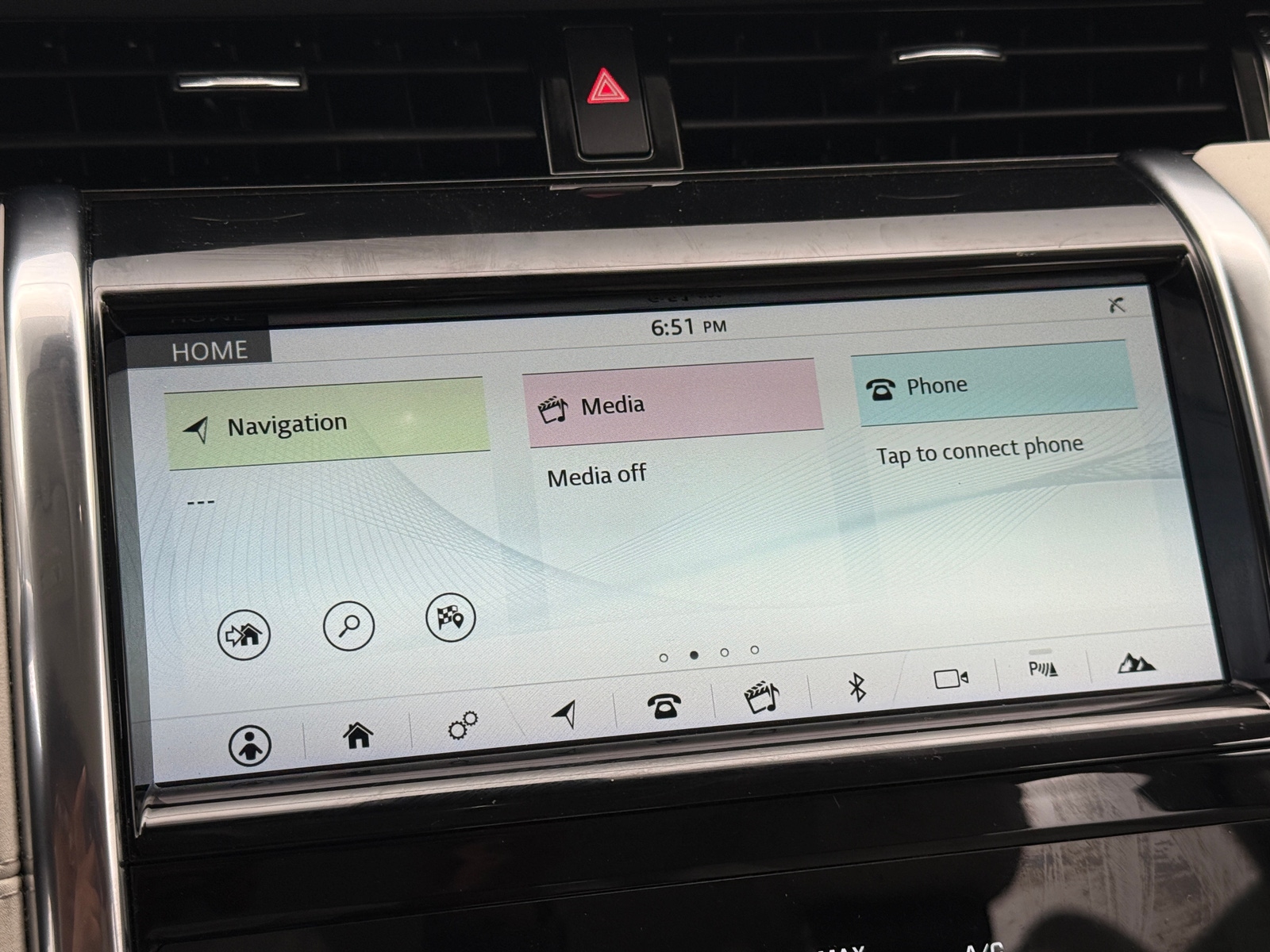 Thumbnail: 2020 Land Rover Discovery Sport - 4