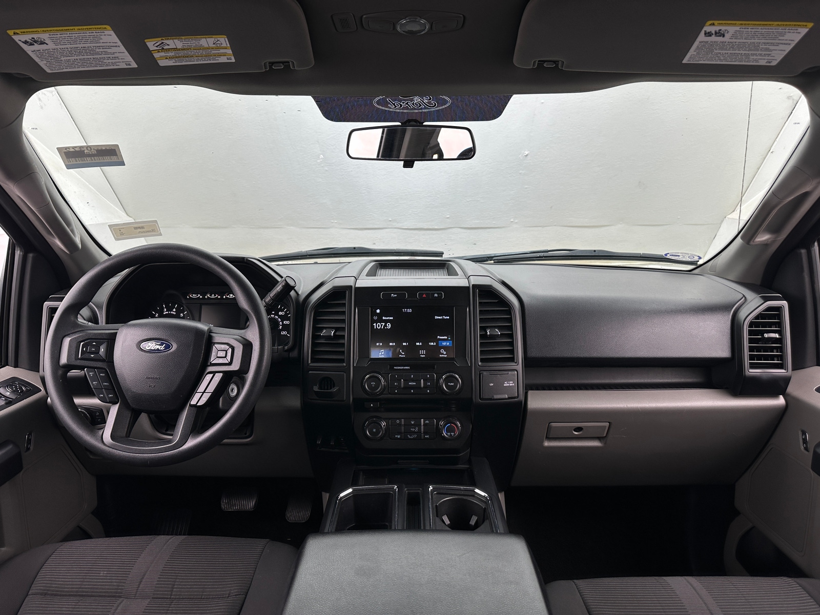 Thumbnail: 2018 Ford Econoline - 3