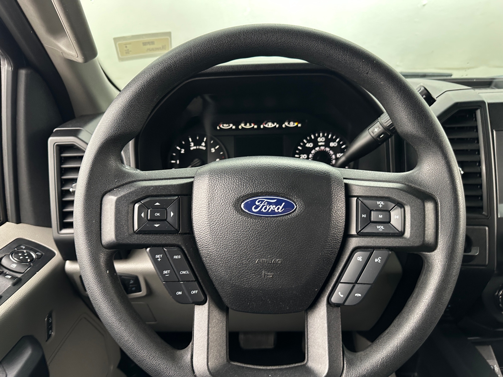 Thumbnail: 2018 Ford Econoline - 5