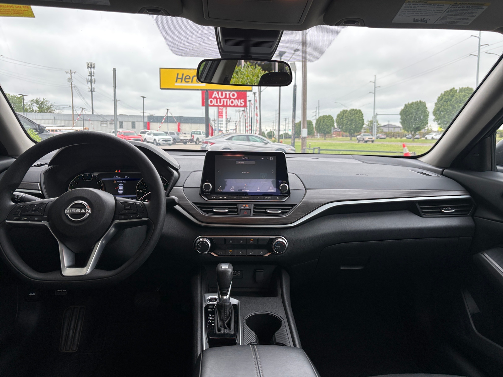 Thumbnail: 2025 Nissan Altima - 3