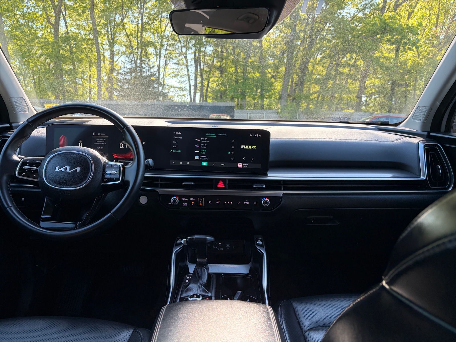 Thumbnail: 2024 Kia Sorento - 3