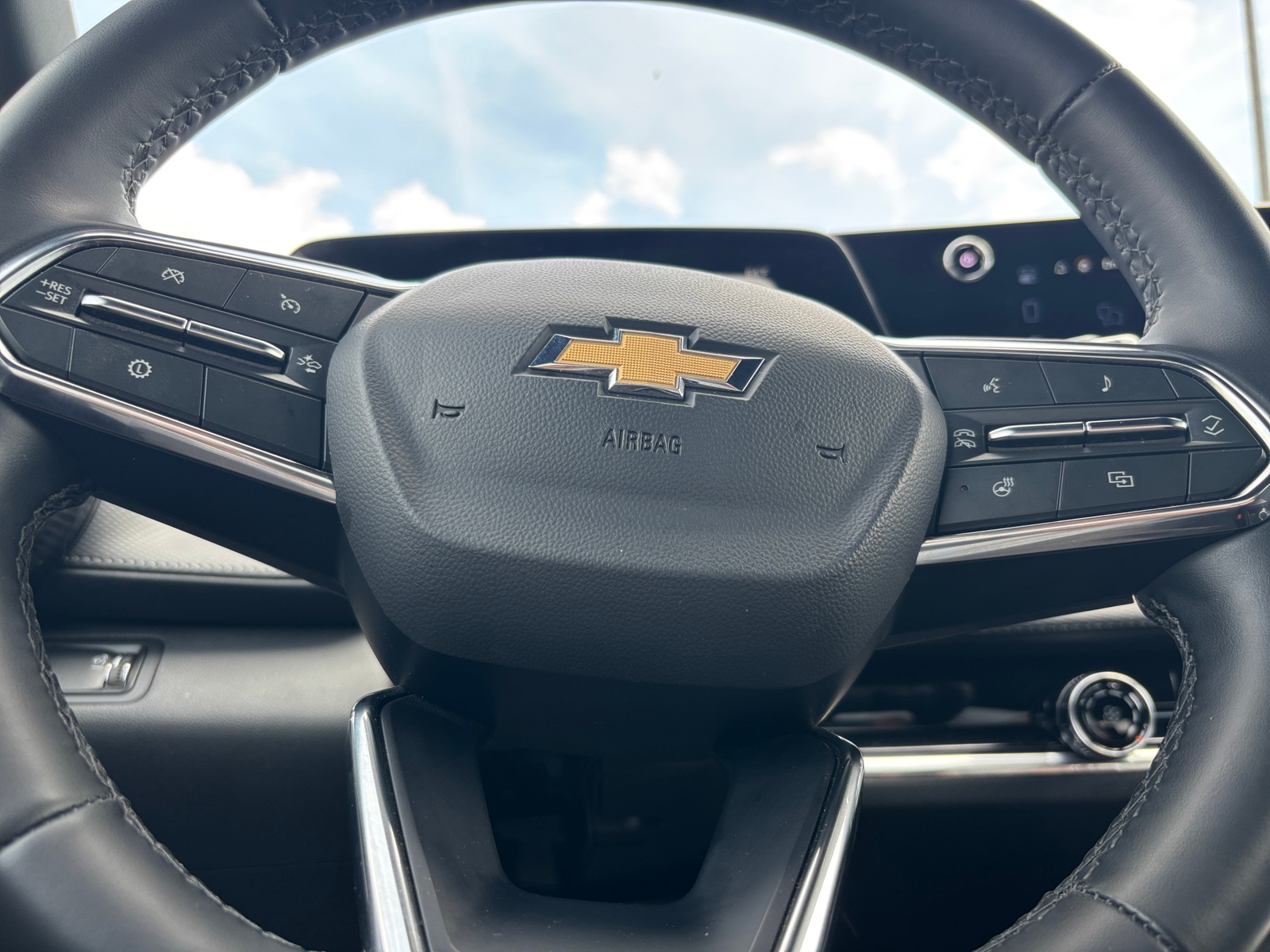 Thumbnail: 2025 Chevrolet Equinox - 5