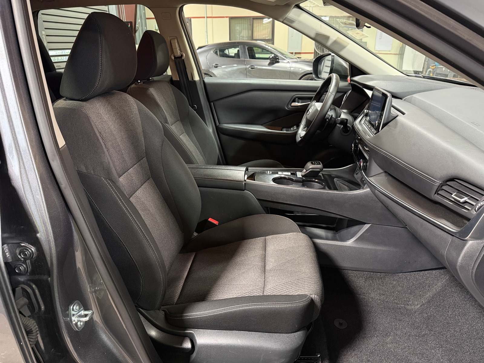 Thumbnail: 2025 Nissan Rogue - 2