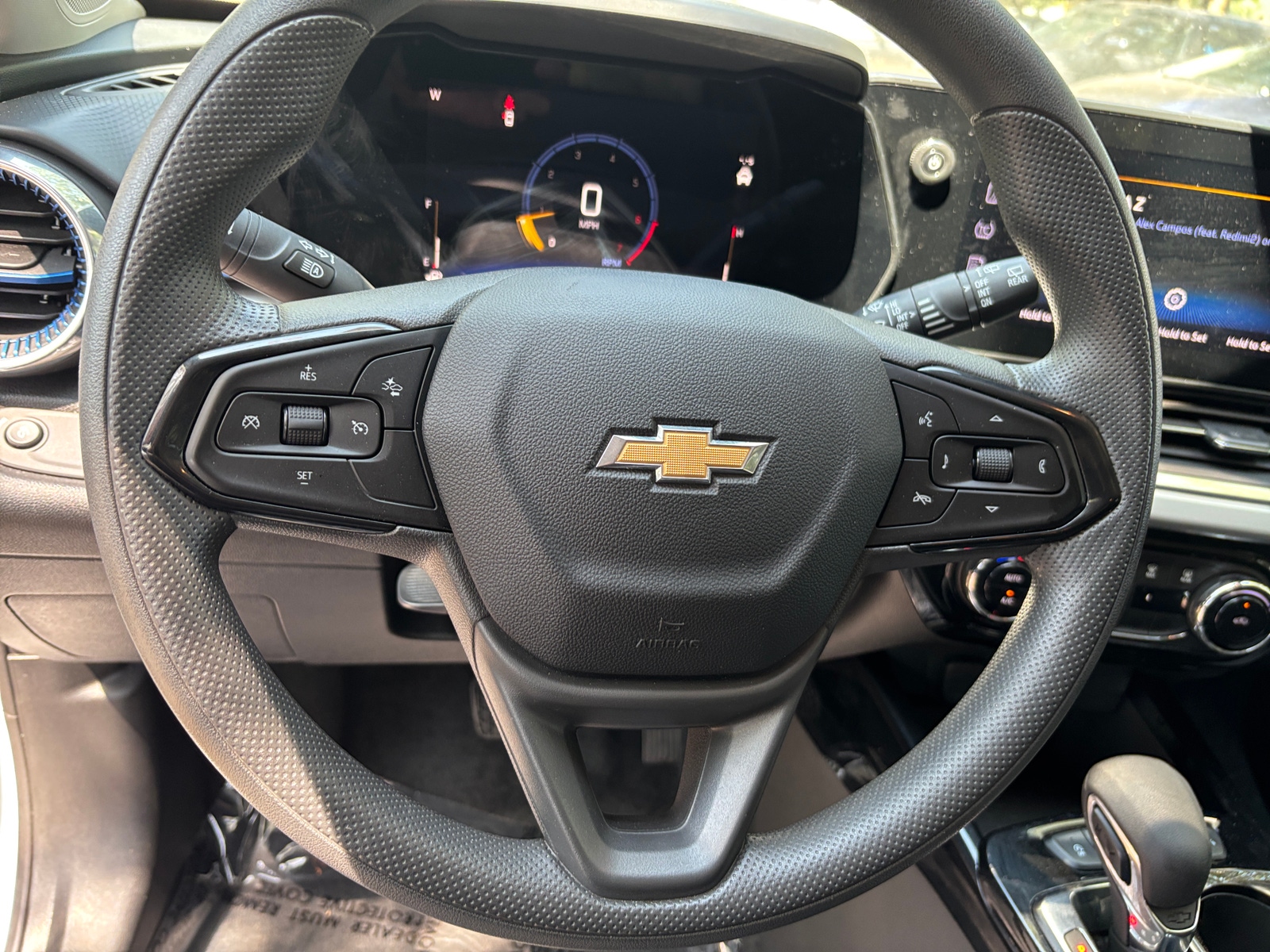 Thumbnail: 2025 Chevrolet Trax - 5