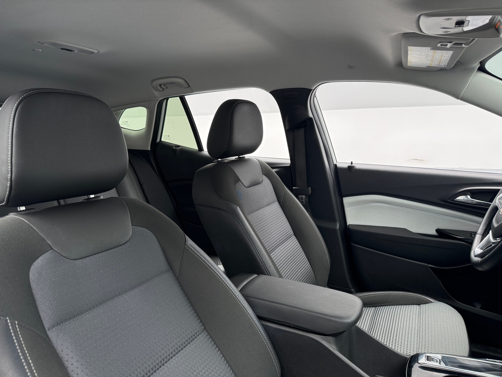 Thumbnail: 2025 Chevrolet Trax - 2