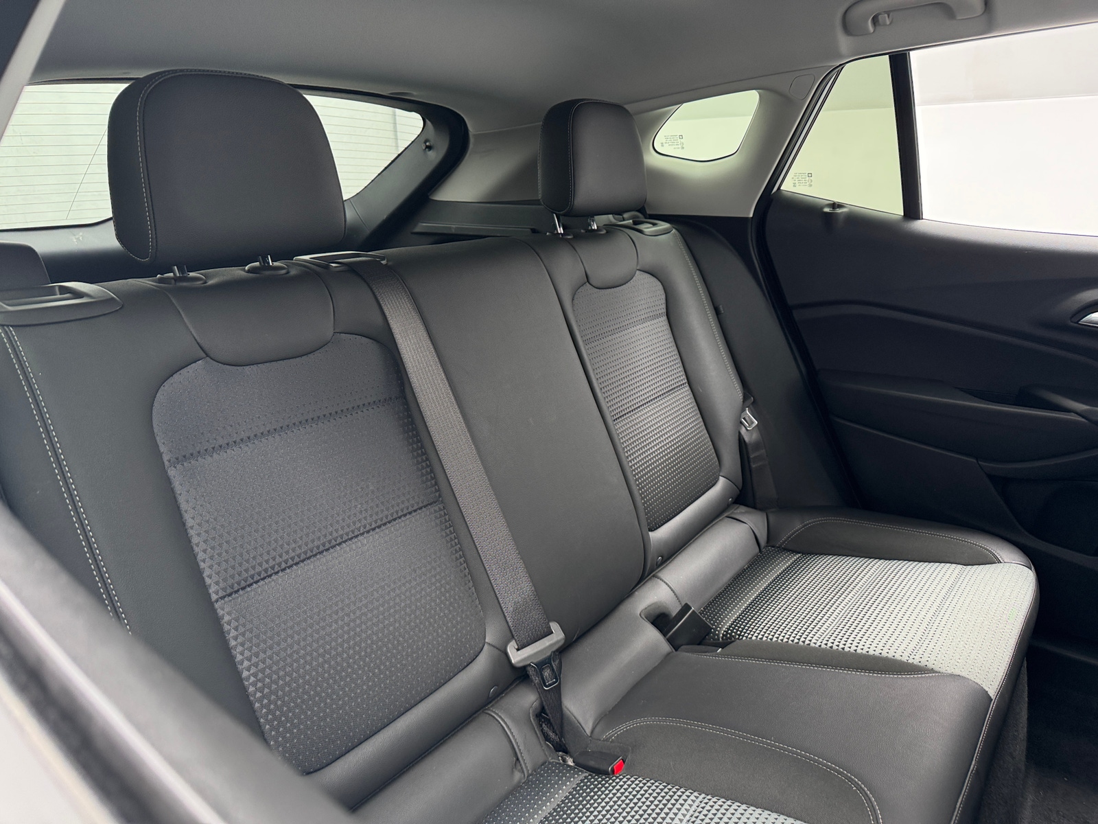 Thumbnail: 2025 Chevrolet Trax - 6