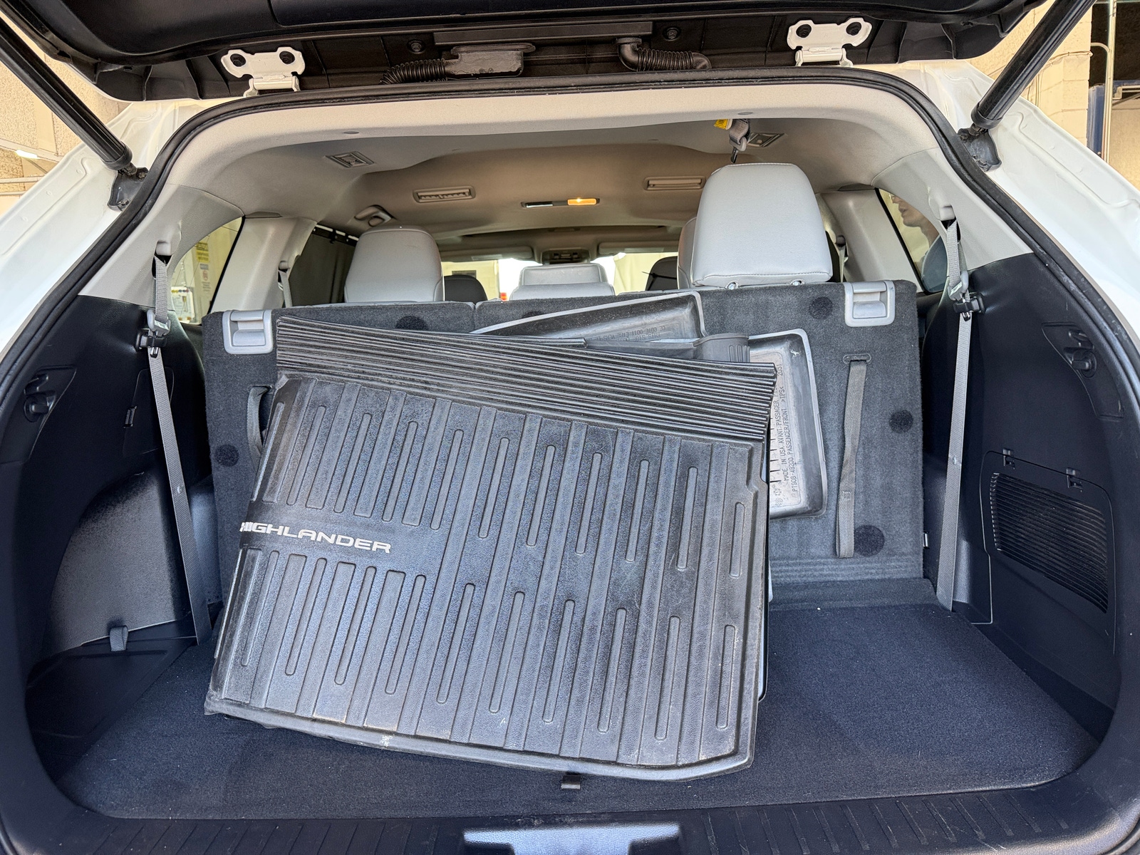 Thumbnail: 2021 Toyota Highlander - 6