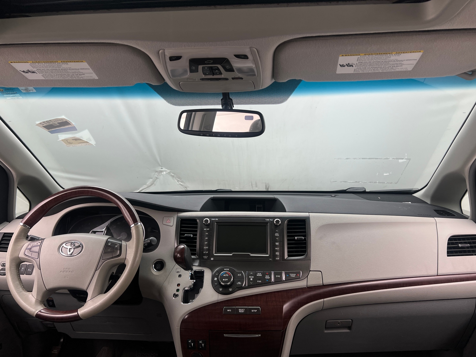 Thumbnail: 2011 Toyota Sienna - 2