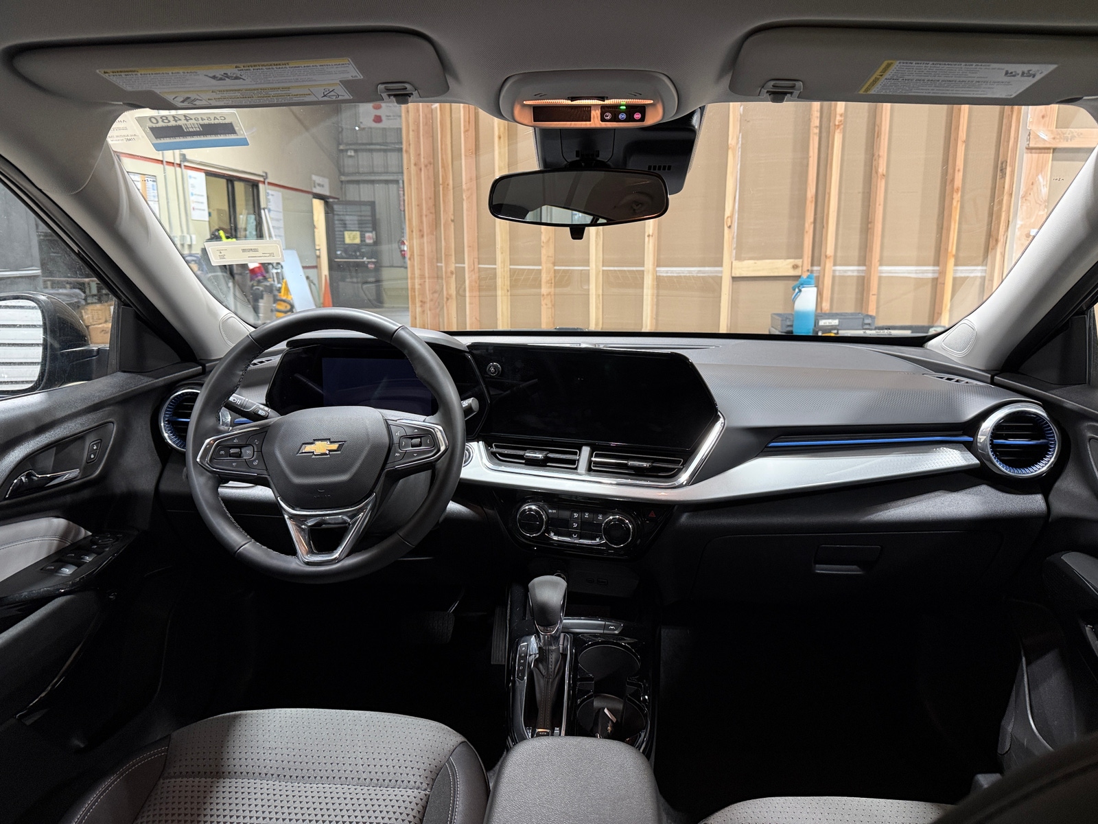 Thumbnail: 2025 Chevrolet Trax - 3