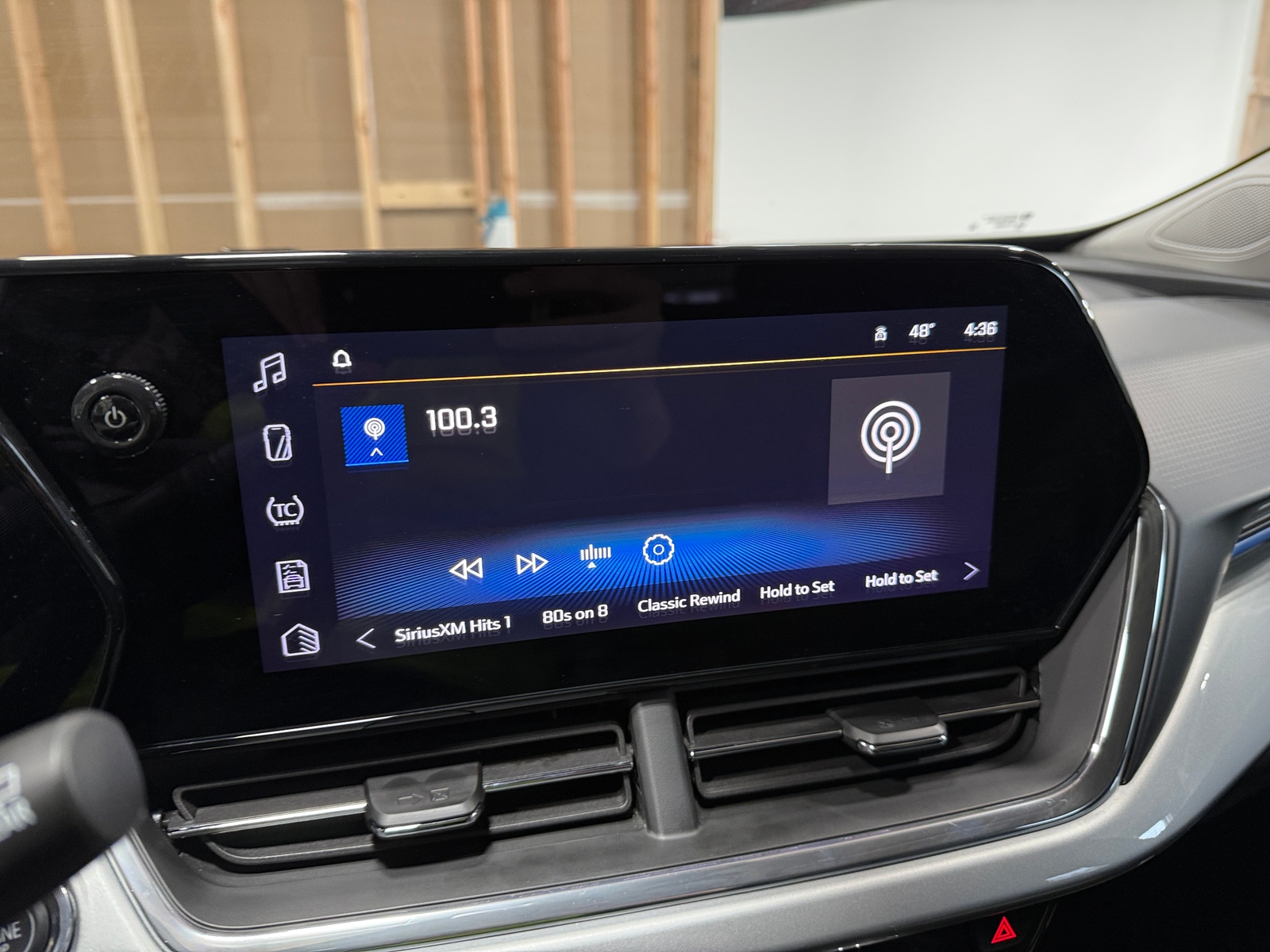 Thumbnail: 2025 Chevrolet Trax - 4