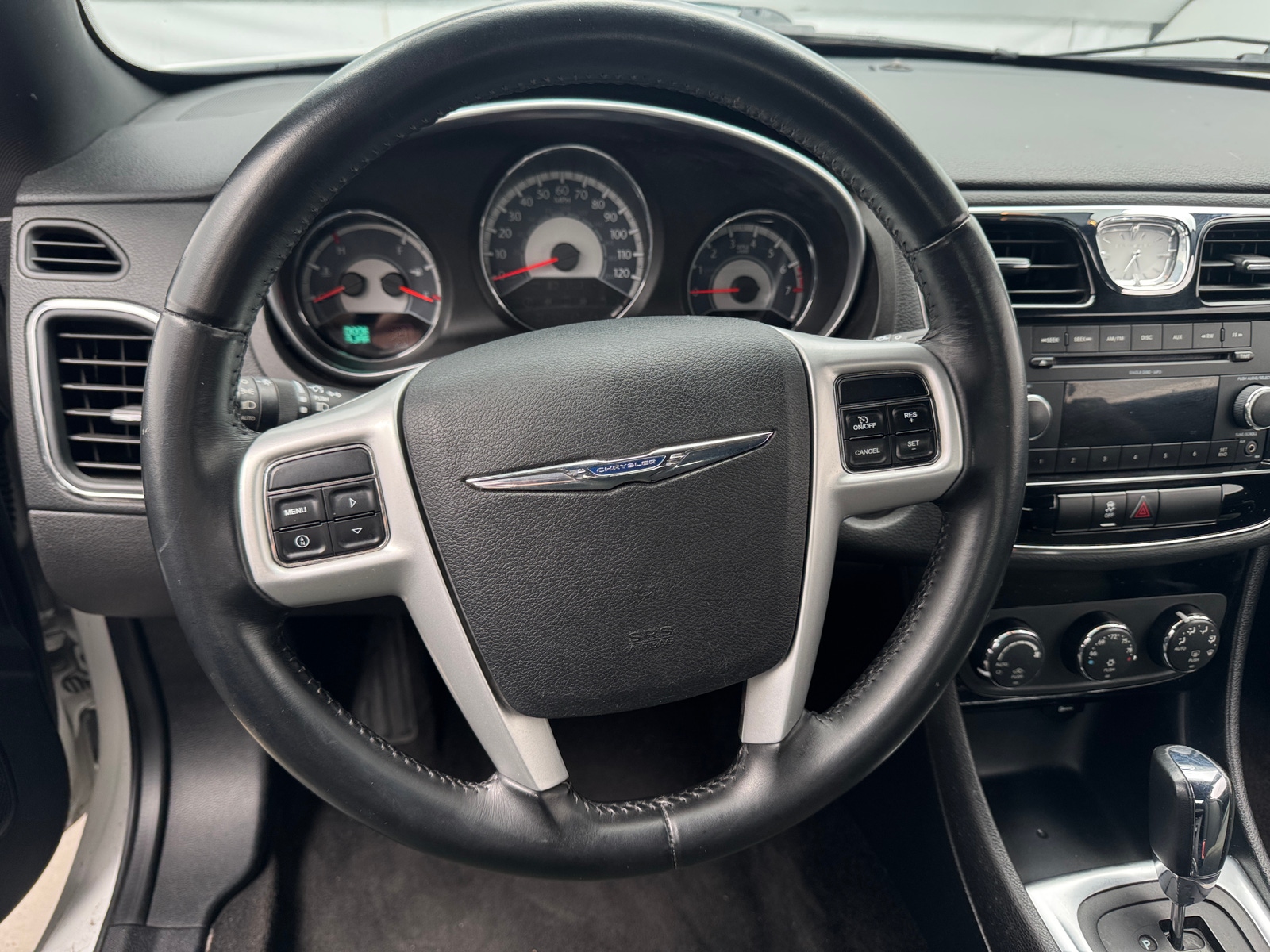 Thumbnail: 2011 Chrysler 200 - 5