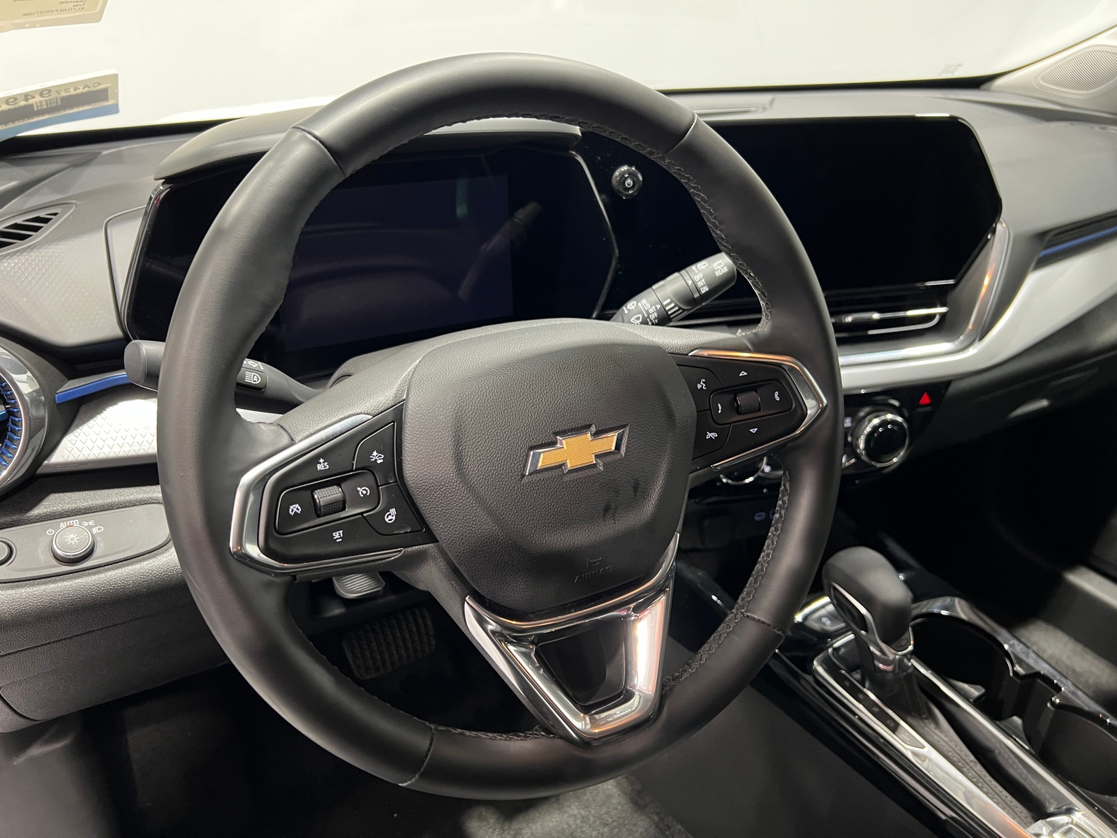 Thumbnail: 2025 Chevrolet Trax - 5