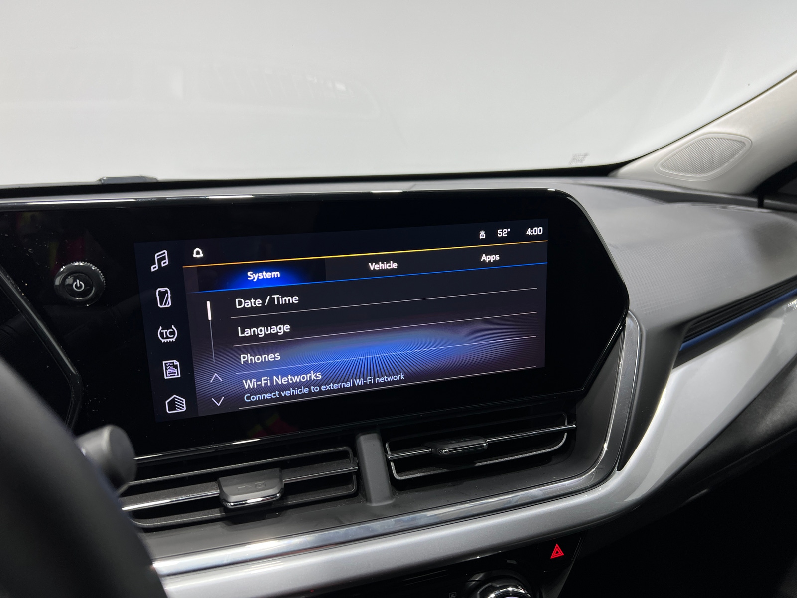 Thumbnail: 2025 Chevrolet Trax - 4