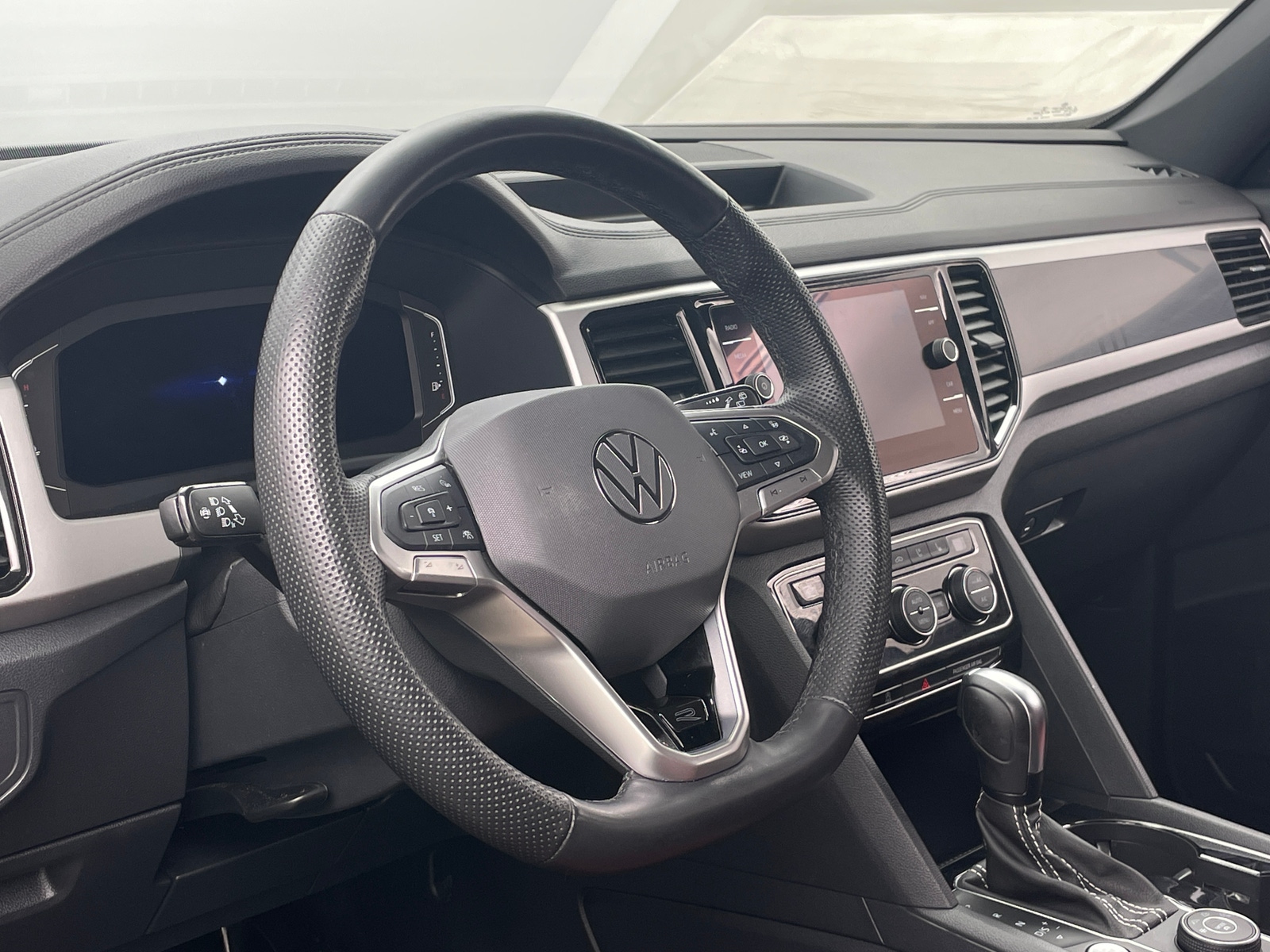 Thumbnail: 2022 Volkswagen Atlas - 4