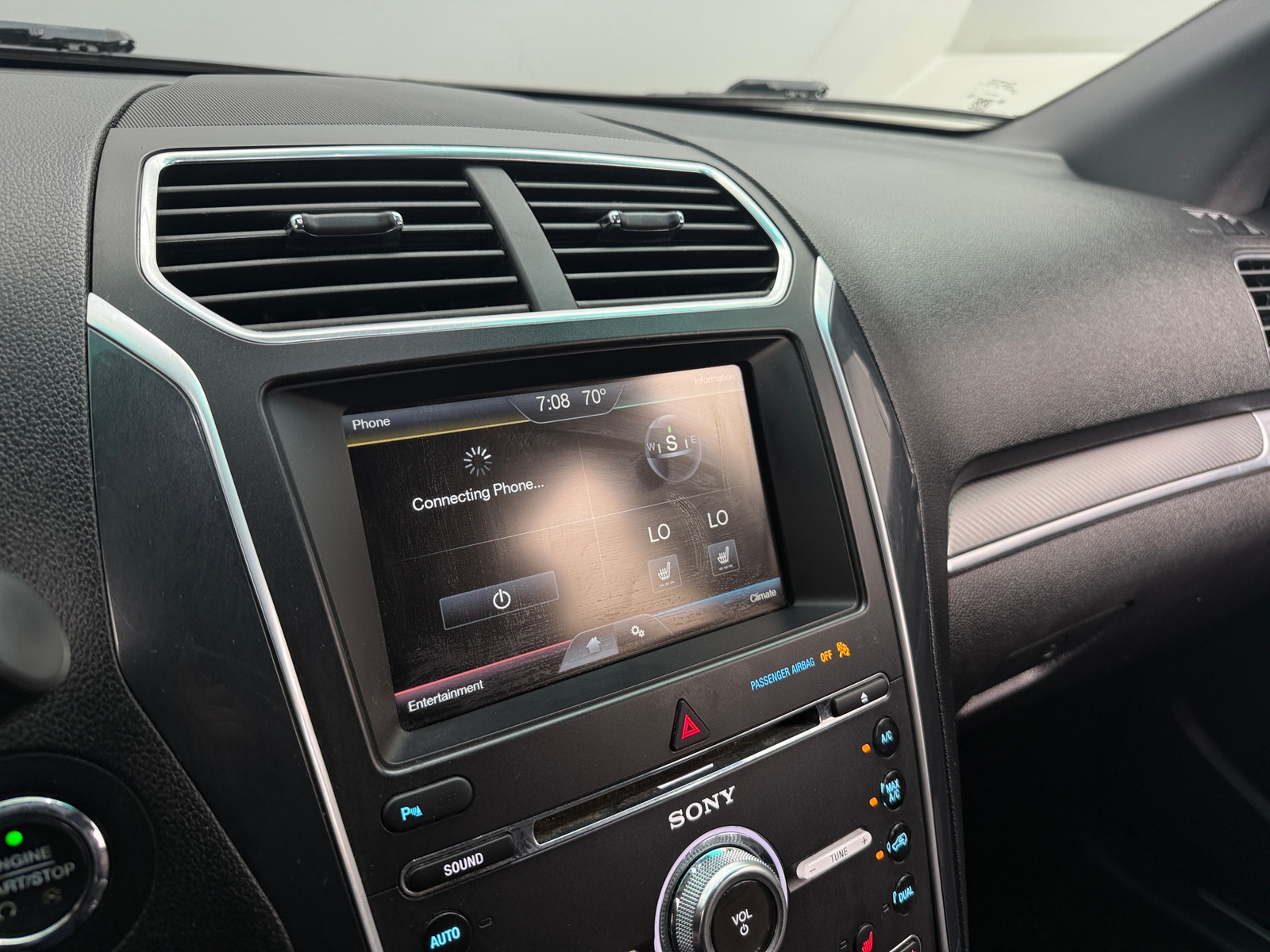 Thumbnail: 2016 Ford Explorer - 3