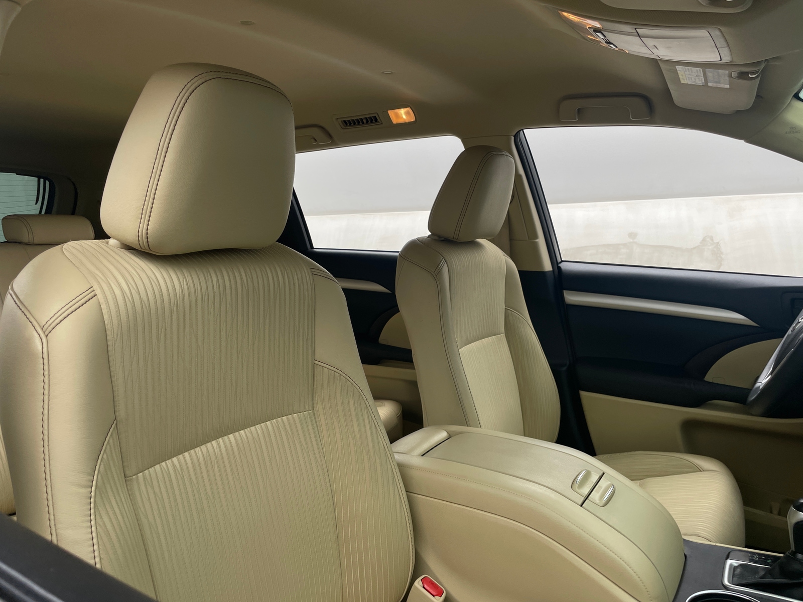 Thumbnail: 2016 Toyota Highlander - 2