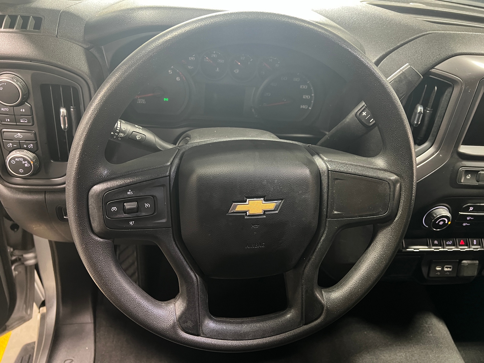 Thumbnail: 2022 Chevrolet Silverado 1500 - 5