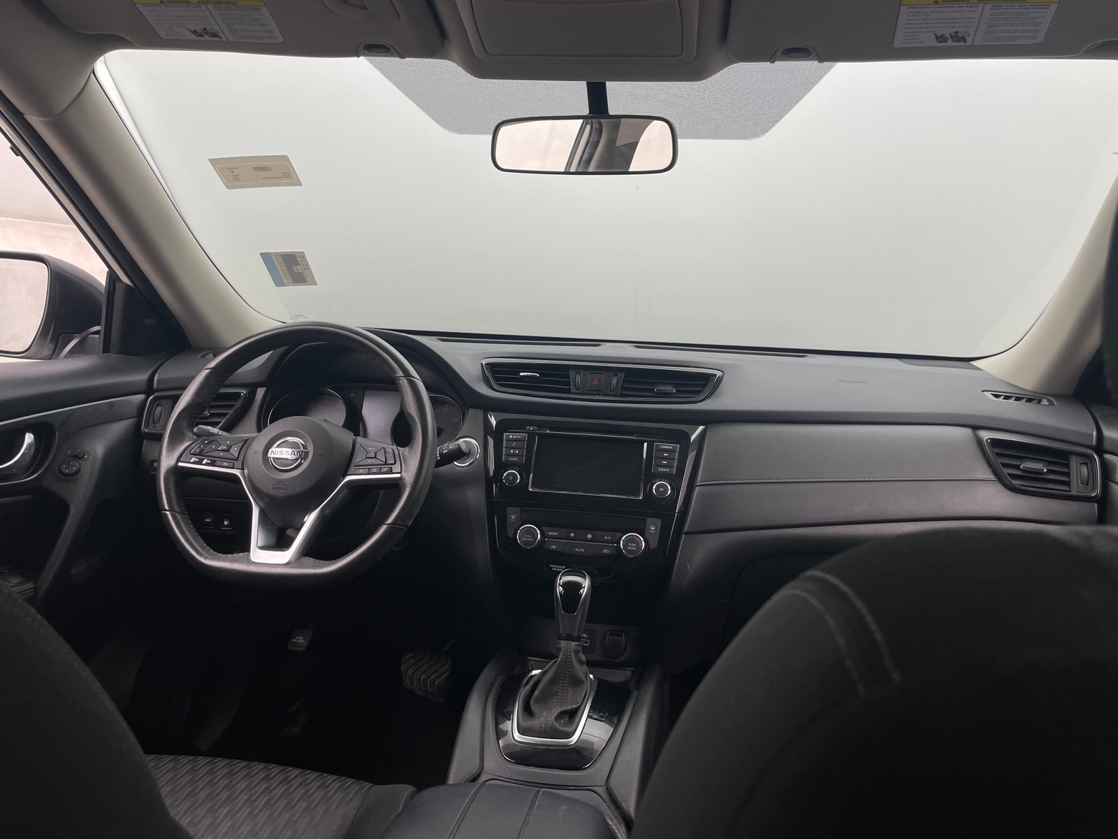 Thumbnail: 2018 Nissan Rogue - 3