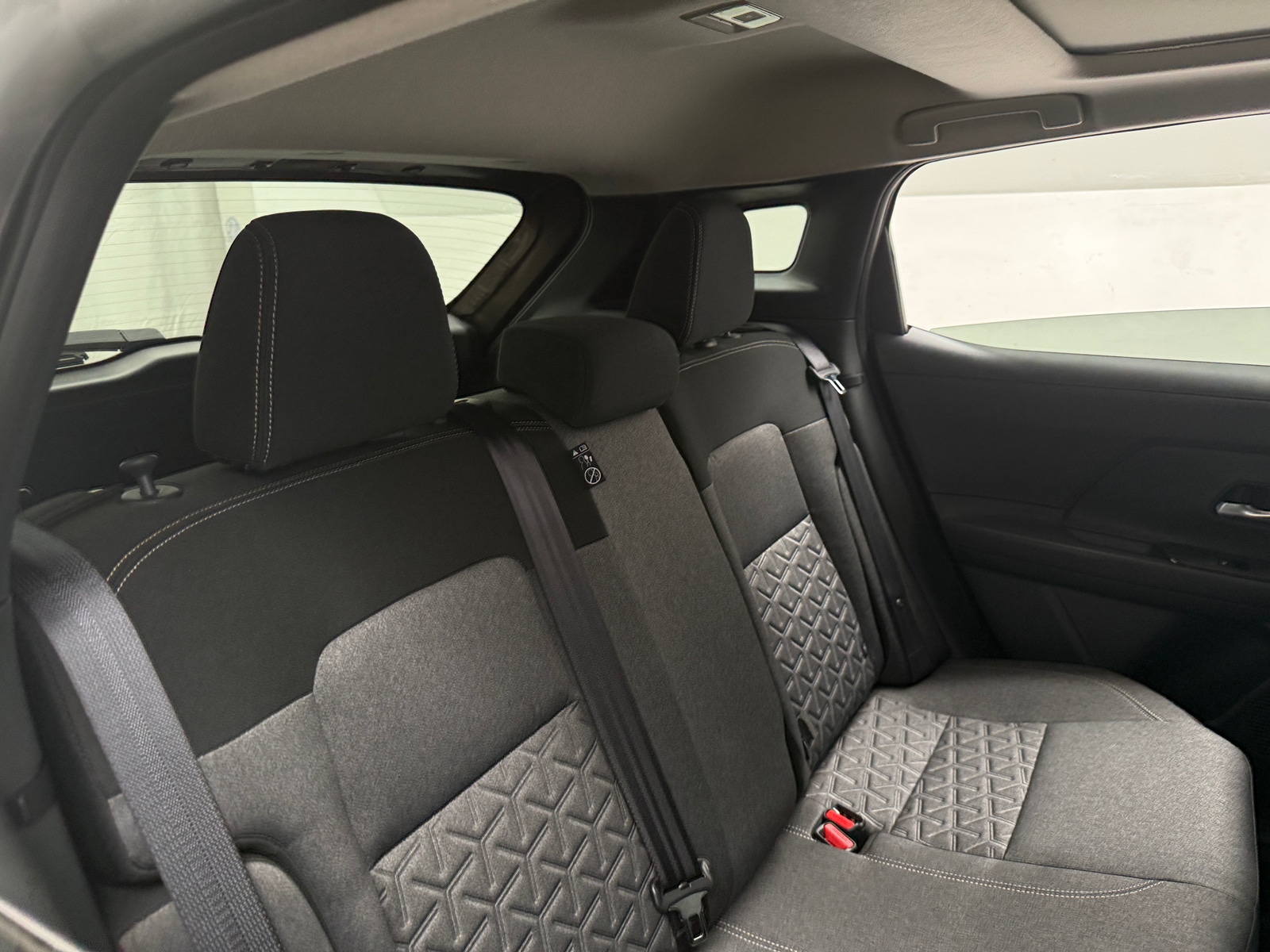 Thumbnail: 2025 Nissan Kicks - 6