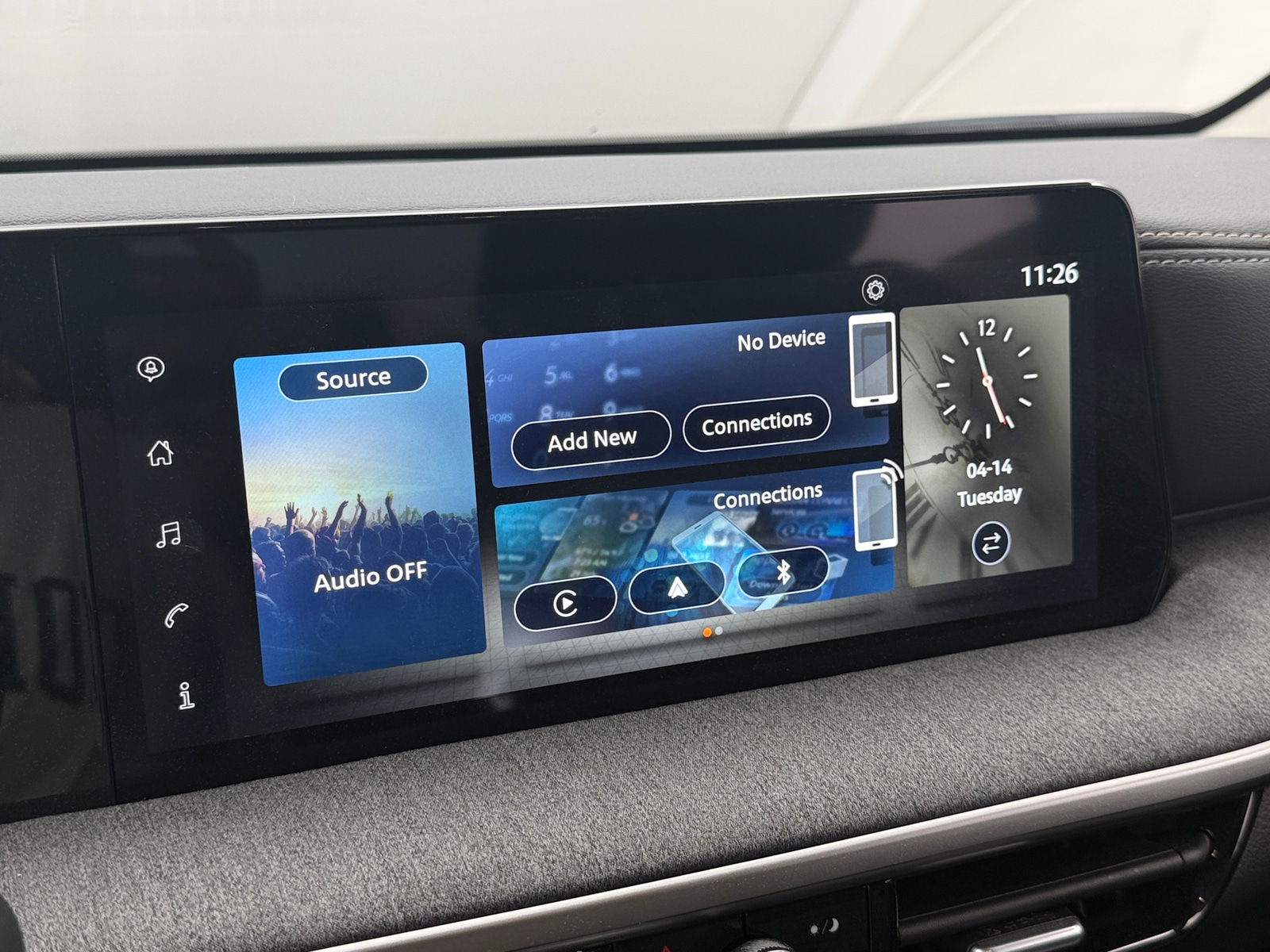 Thumbnail: 2025 Nissan Kicks - 4