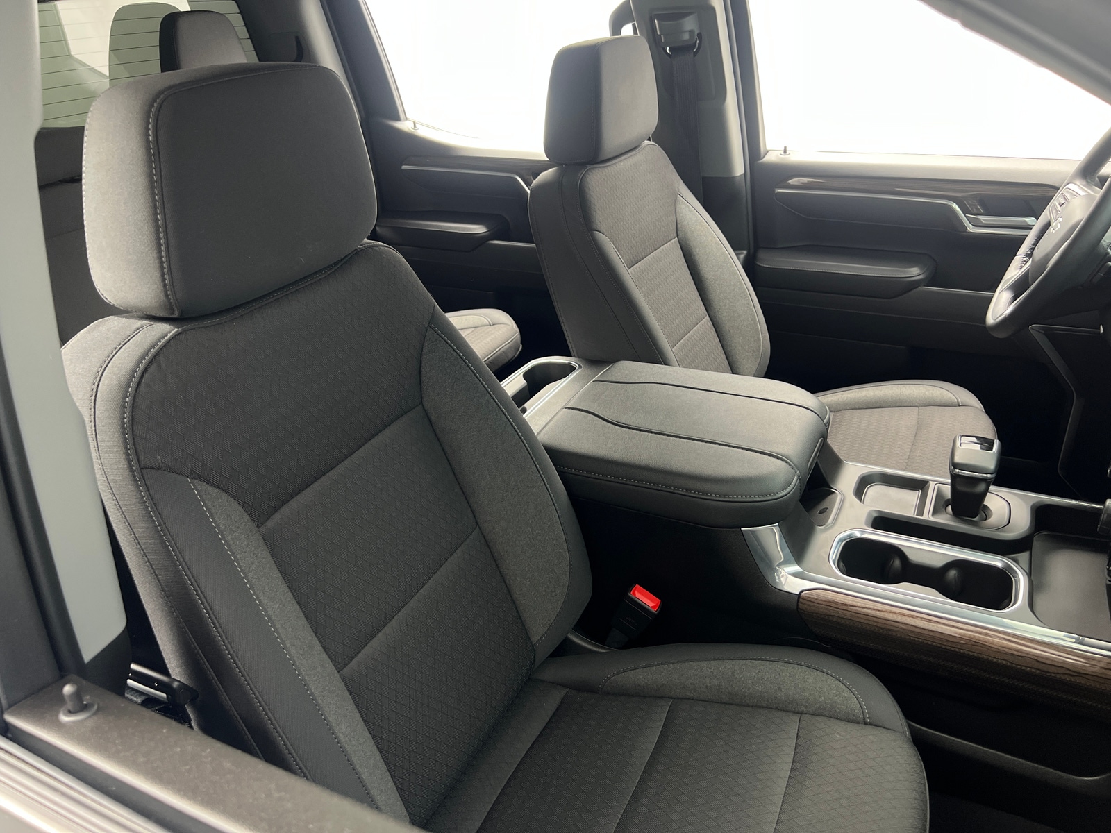 Thumbnail: 2026 Chevrolet Silverado 1500 - 2