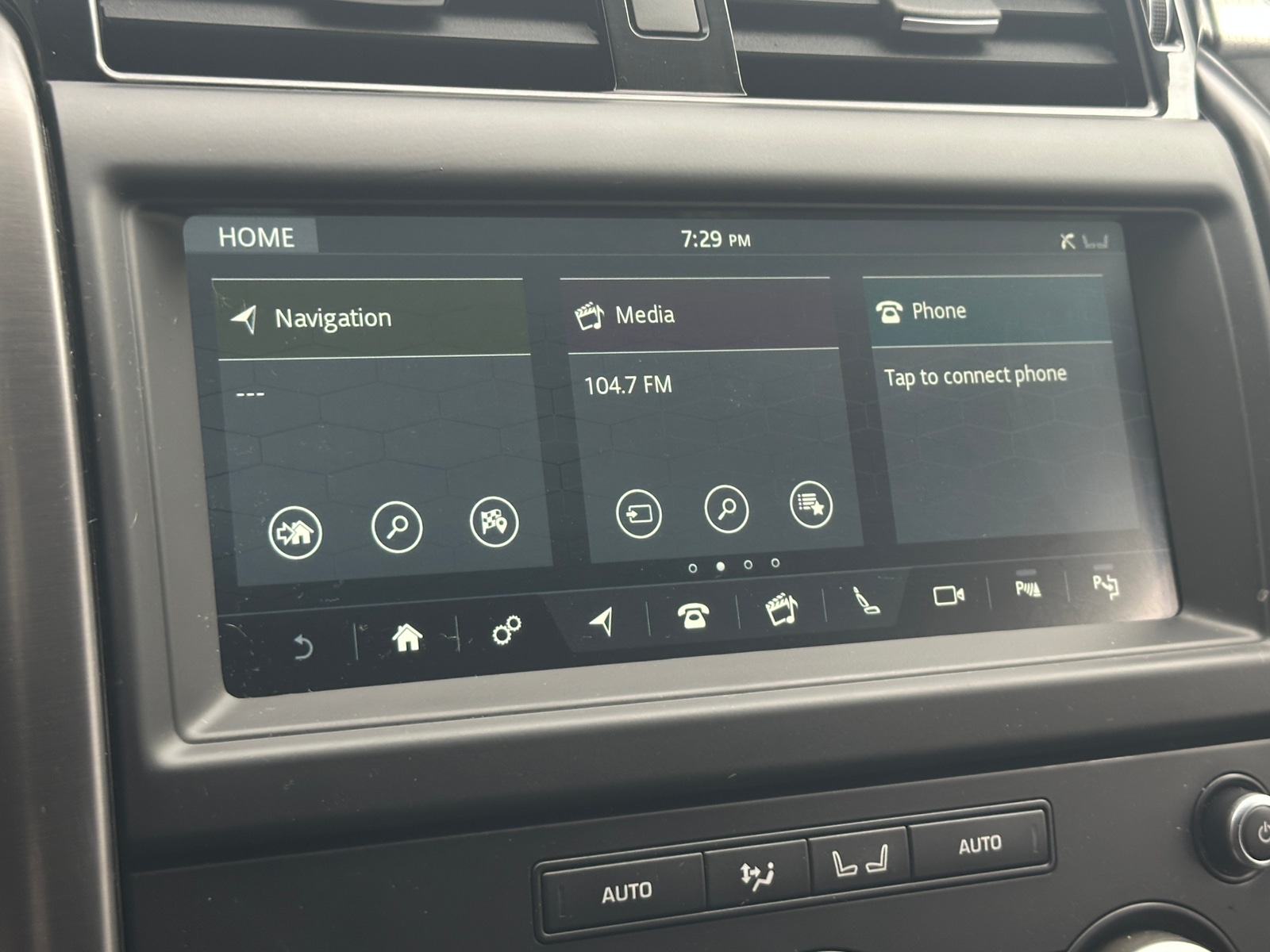 Thumbnail: 2020 Land Rover Discovery - 3