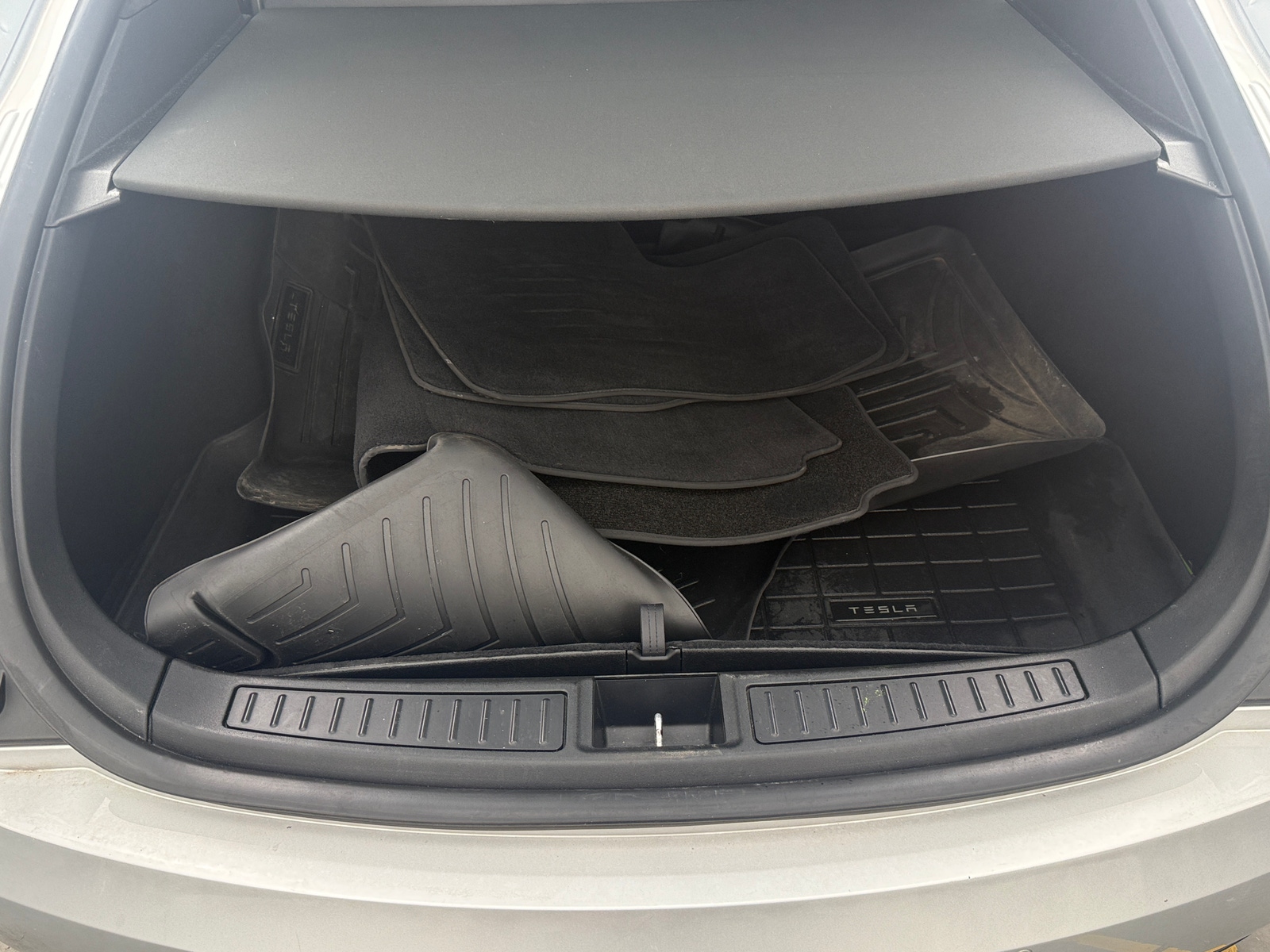 Thumbnail: 2017 Tesla Model S - 6