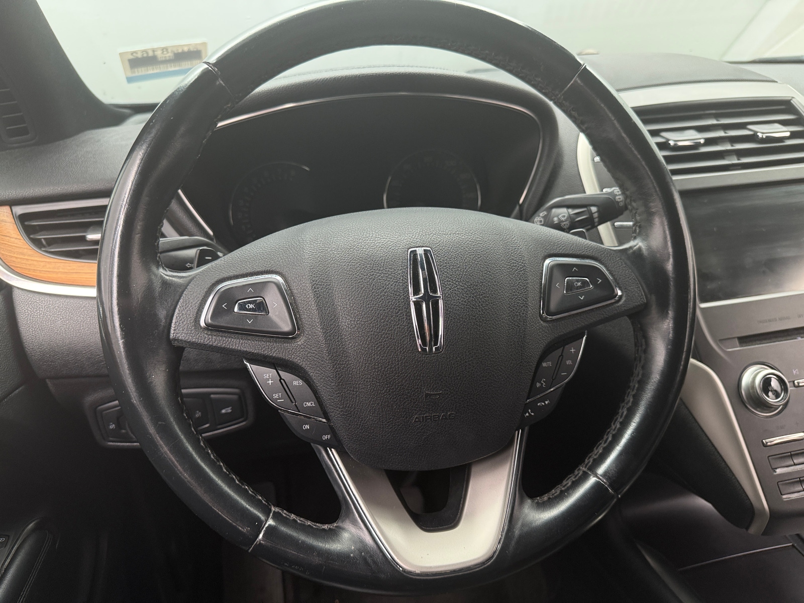 Thumbnail: 2015 Lincoln MKC - 4