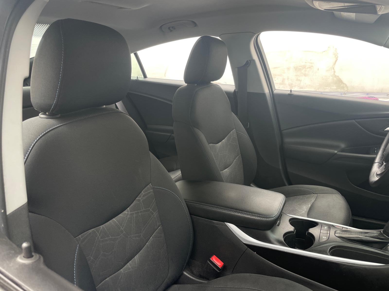 Thumbnail: 2017 Chevrolet Volt - 2