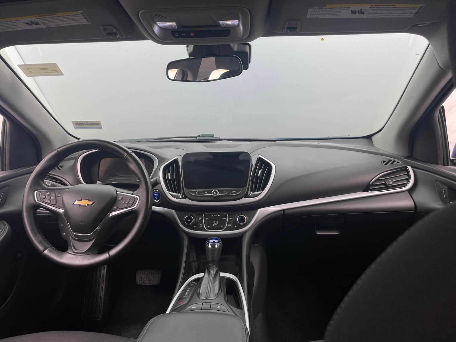 Thumbnail: 2017 Chevrolet Volt - 3