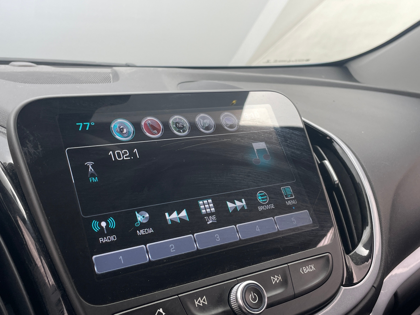 Thumbnail: 2017 Chevrolet Volt - 4