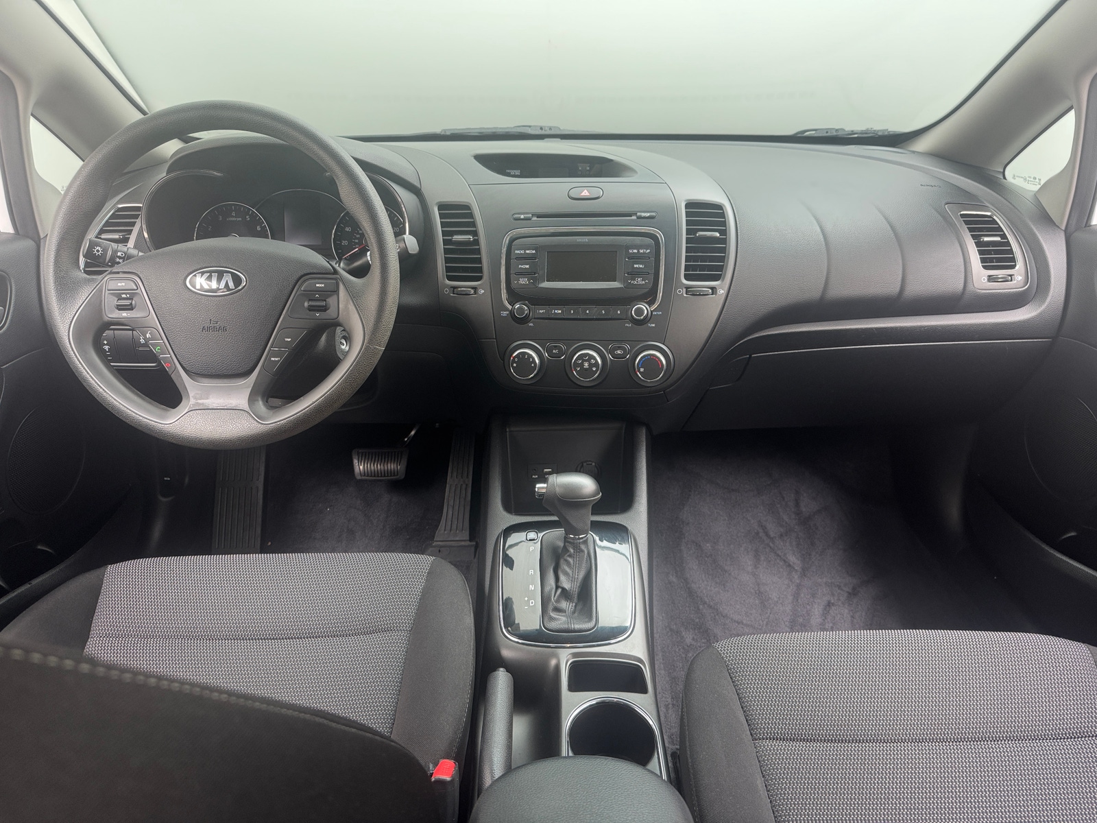 Thumbnail: 2017 Kia Forte - 3