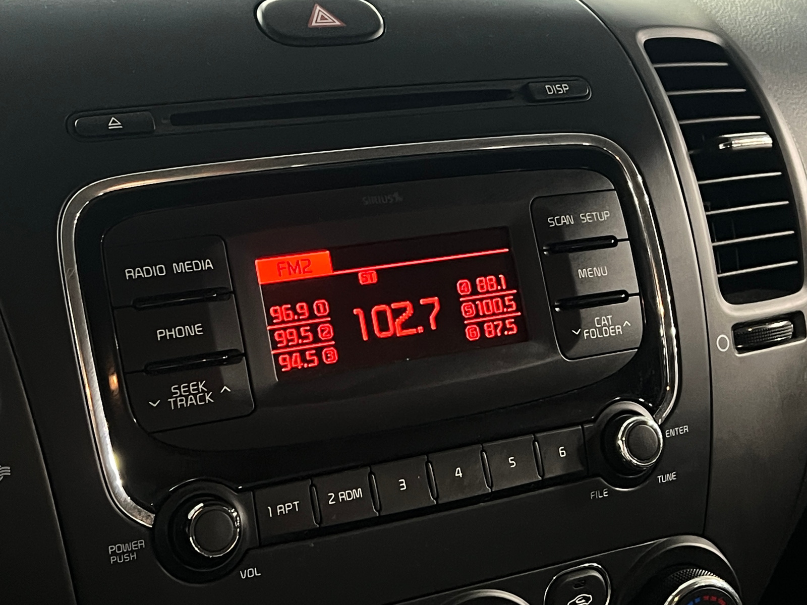 Thumbnail: 2017 Kia Forte - 4