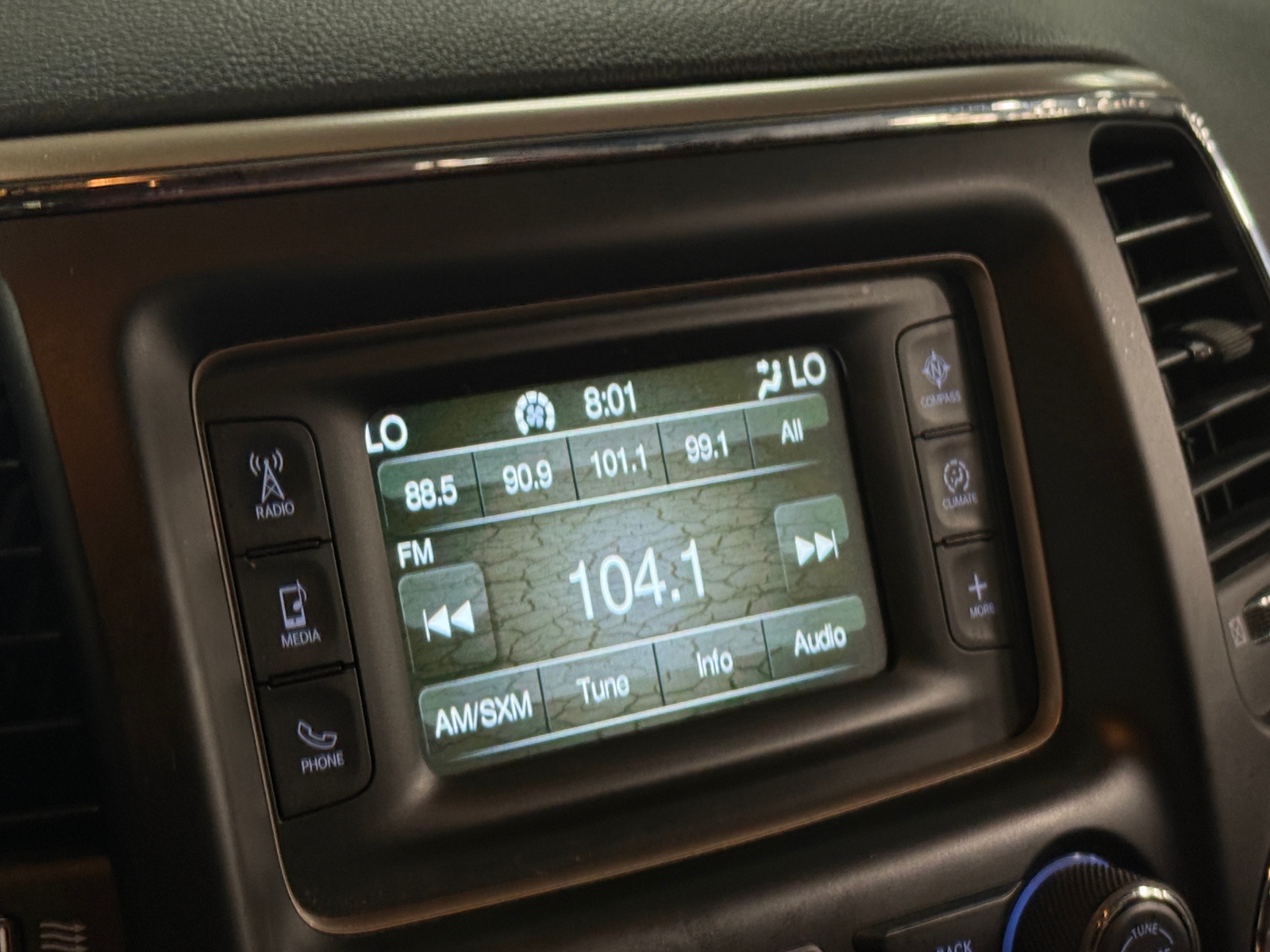 Thumbnail: 2016 Jeep Grand Cherokee - 4