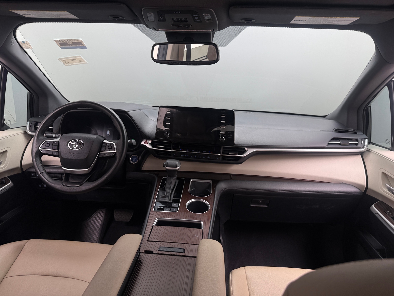 Thumbnail: 2023 Toyota Sienna - 2