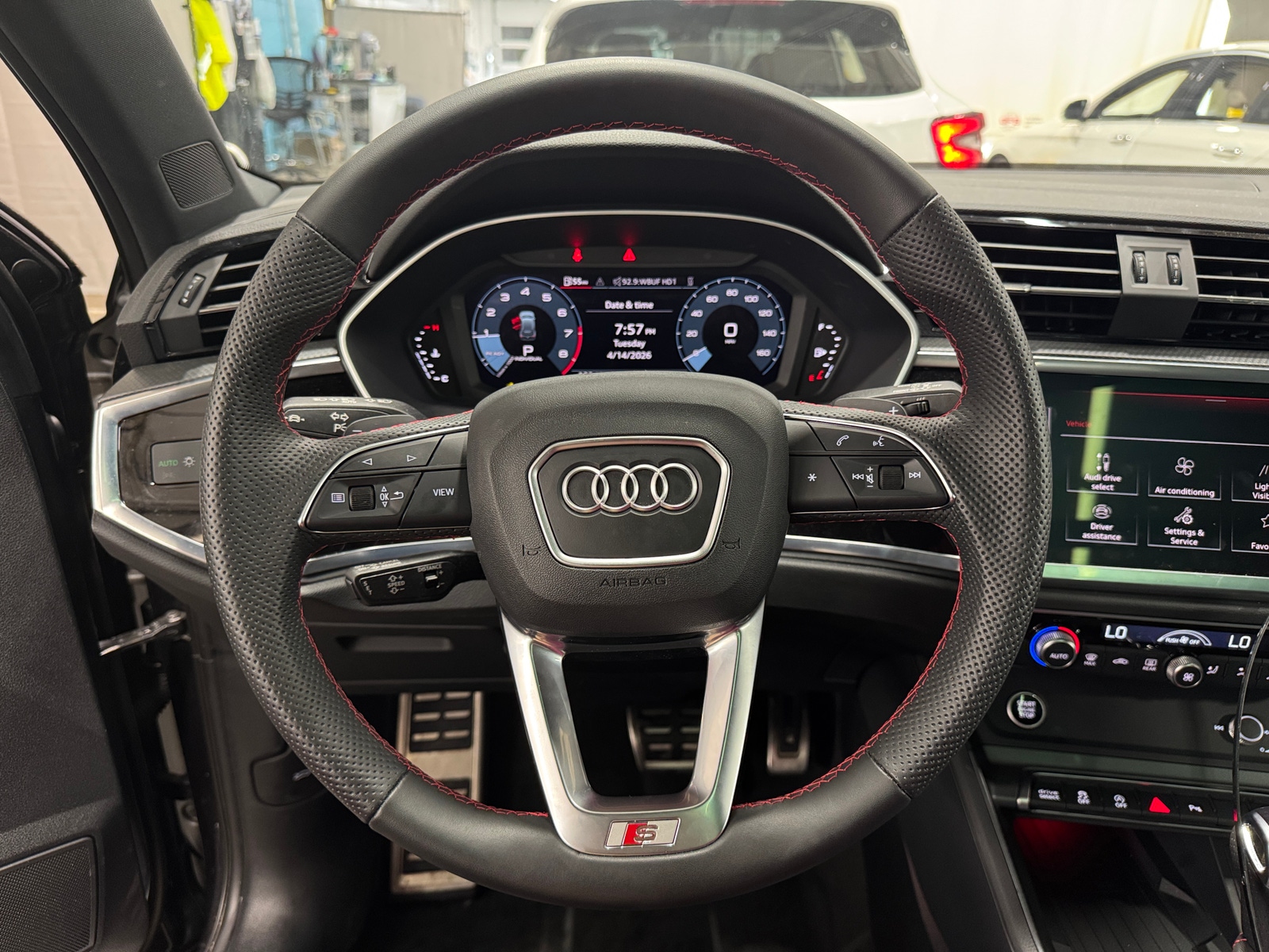 Thumbnail: 2025 Audi Q3 - 4