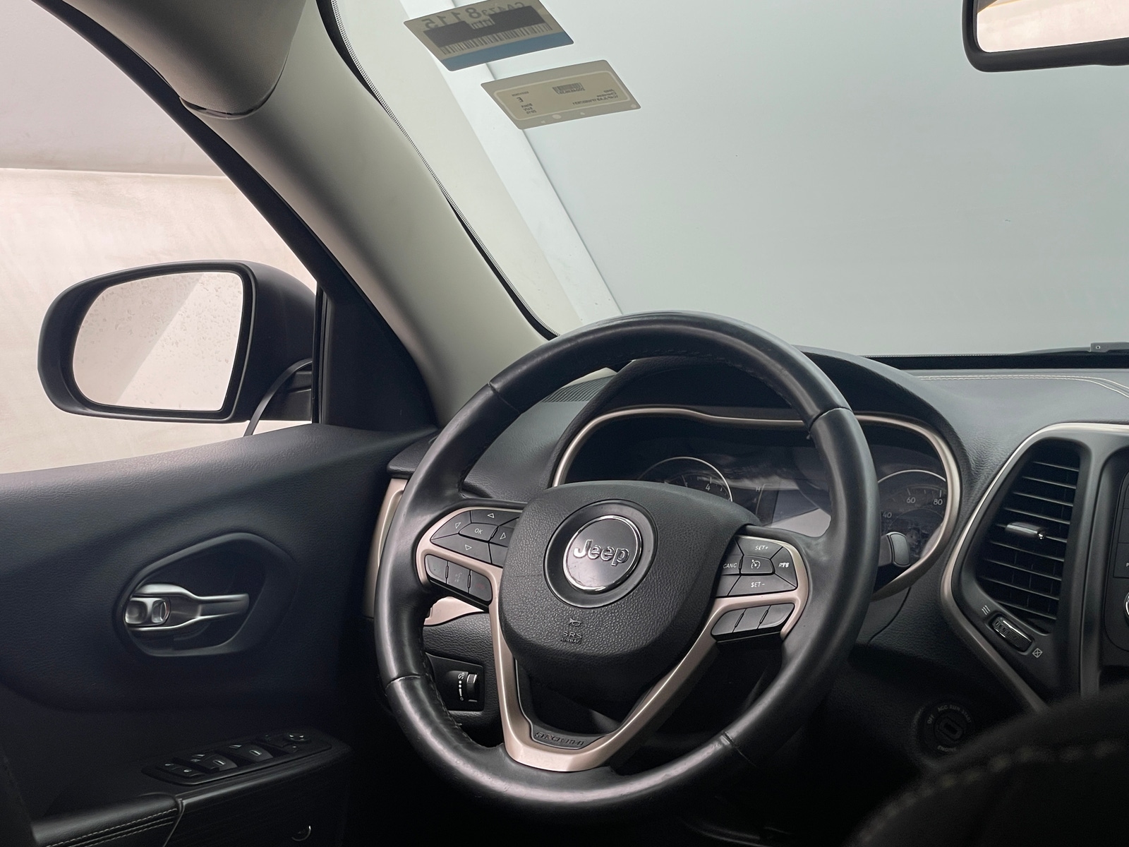 Thumbnail: 2015 Jeep Cherokee - 4