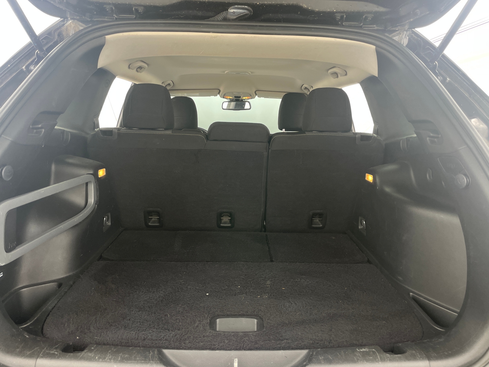 Thumbnail: 2015 Jeep Cherokee - 6