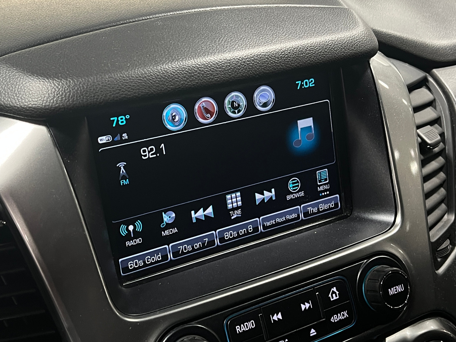 Thumbnail: 2020 Chevrolet Tahoe - 3