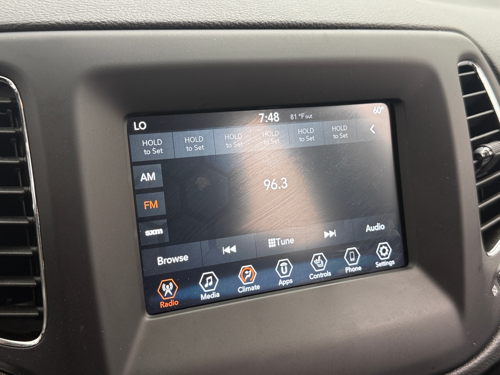 Thumbnail: 2019 Jeep Compass - 4