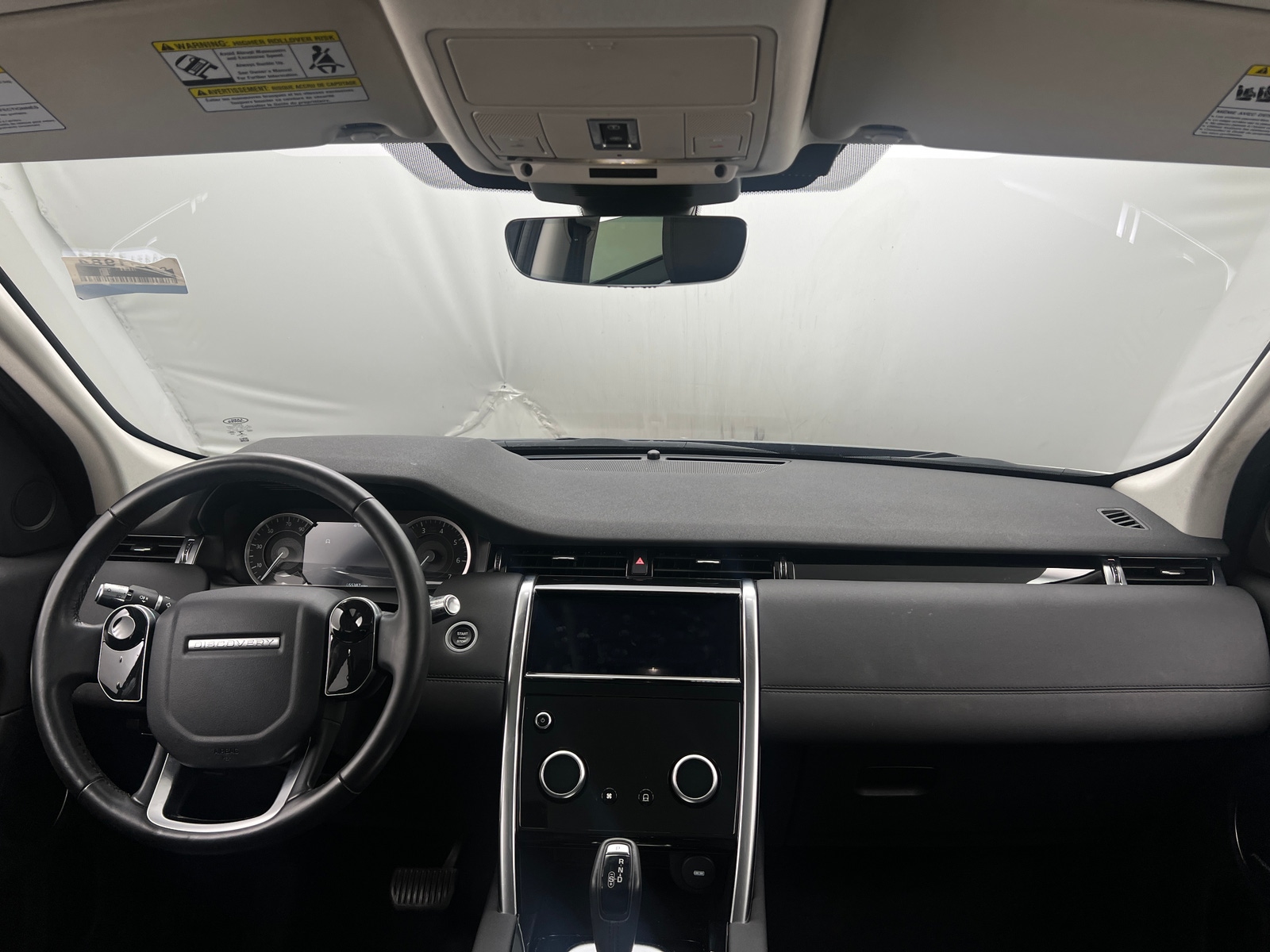 Thumbnail: 2020 Land Rover Discovery Sport - 3