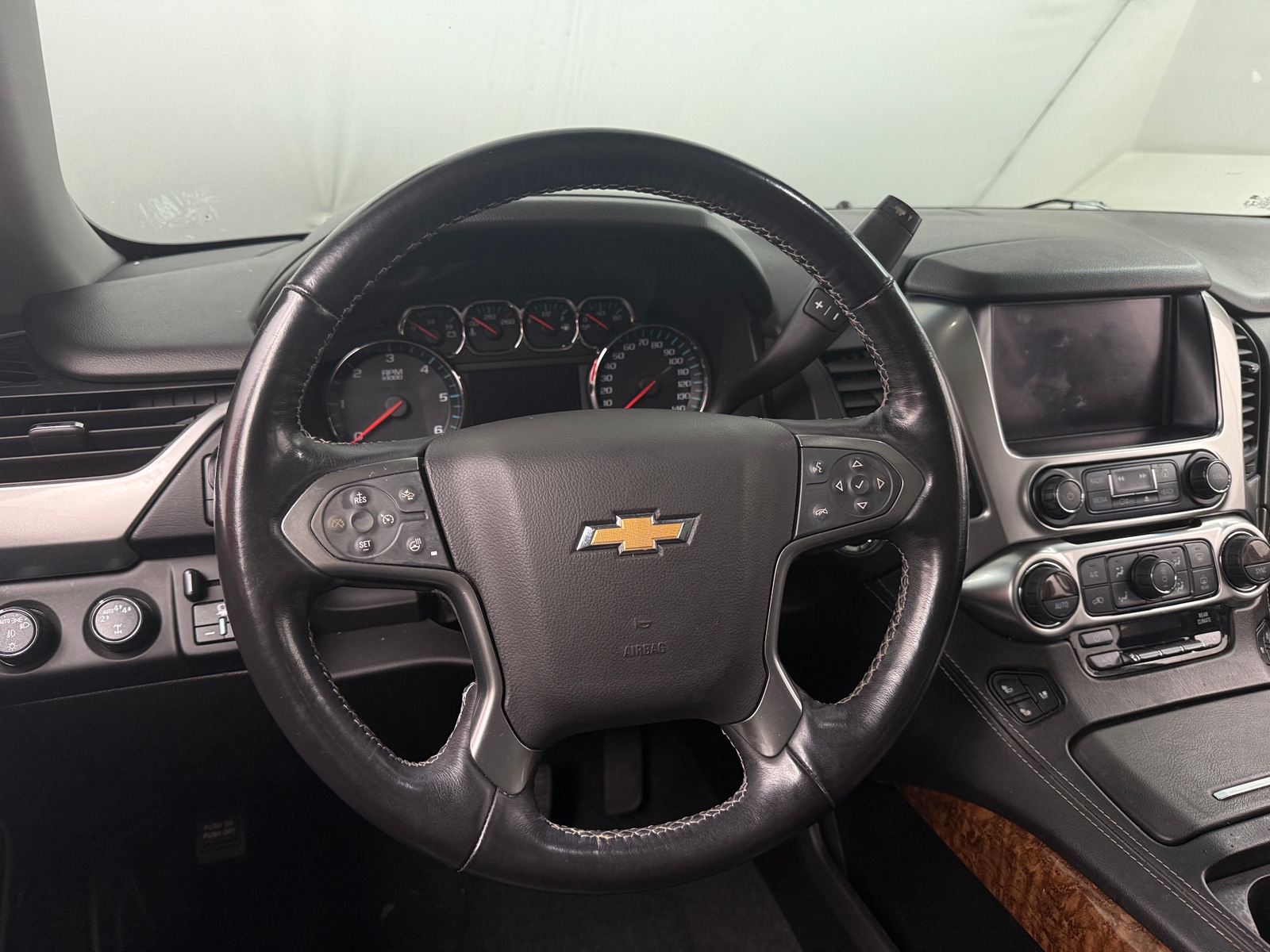 Thumbnail: 2019 Chevrolet Suburban - 4