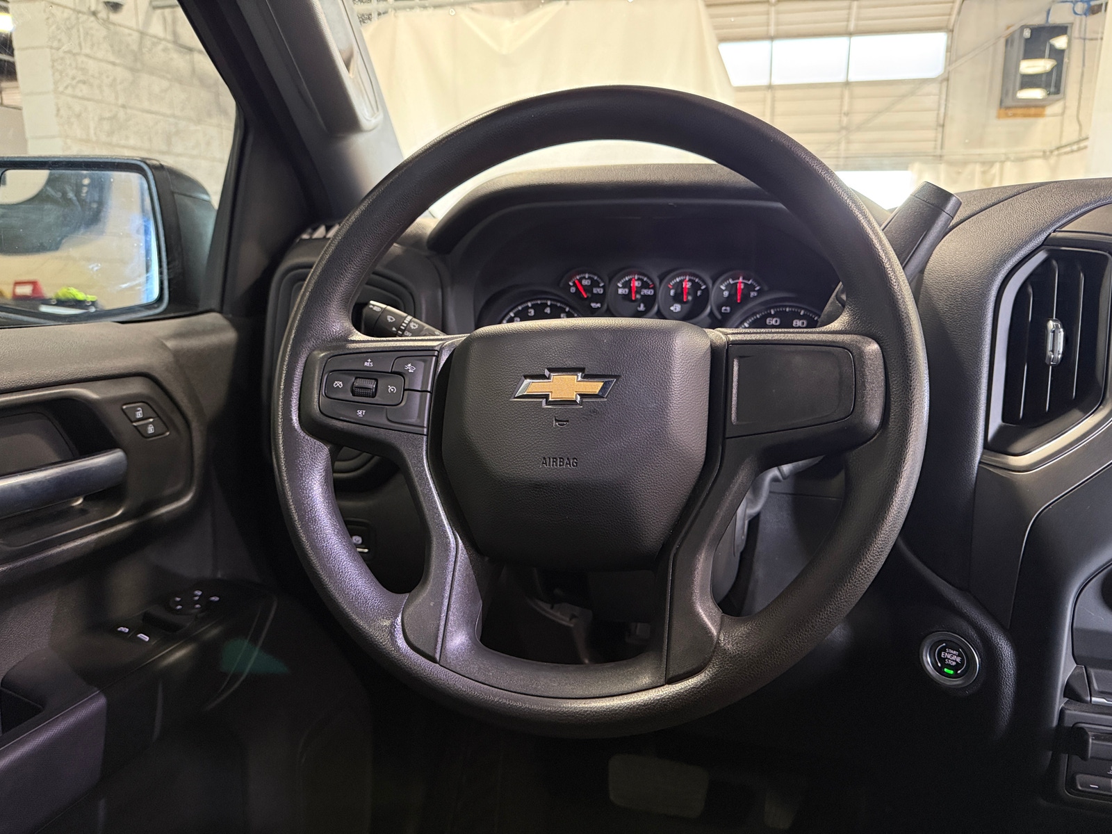 Thumbnail: 2025 Chevrolet Silverado 1500 - 5