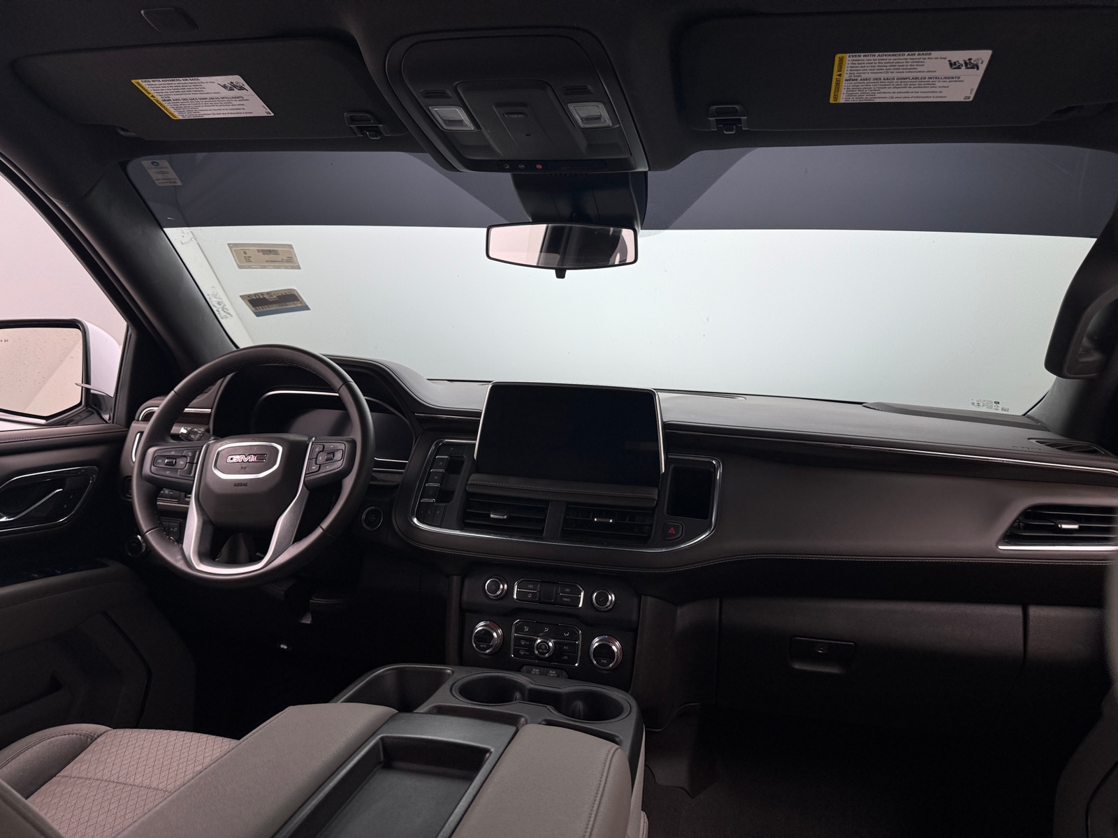 Thumbnail: 2023 GMC Yukon XL - 3