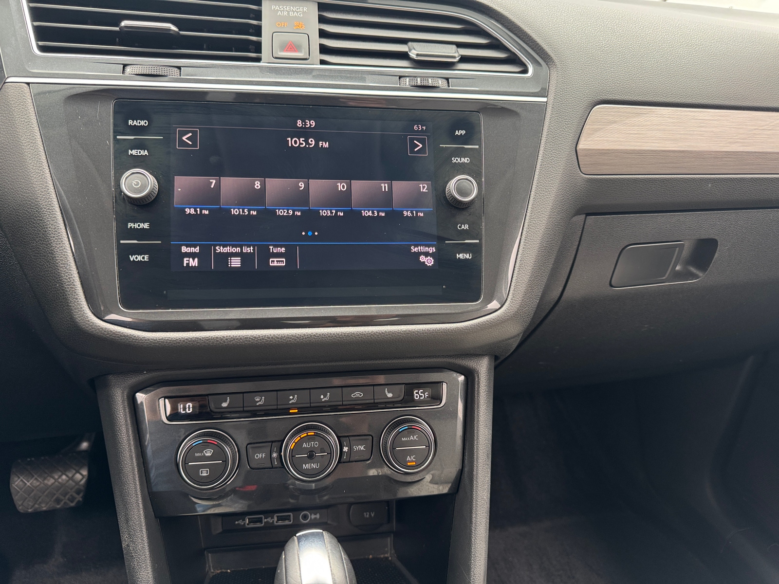 Thumbnail: 2019 Volkswagen Tiguan - 3