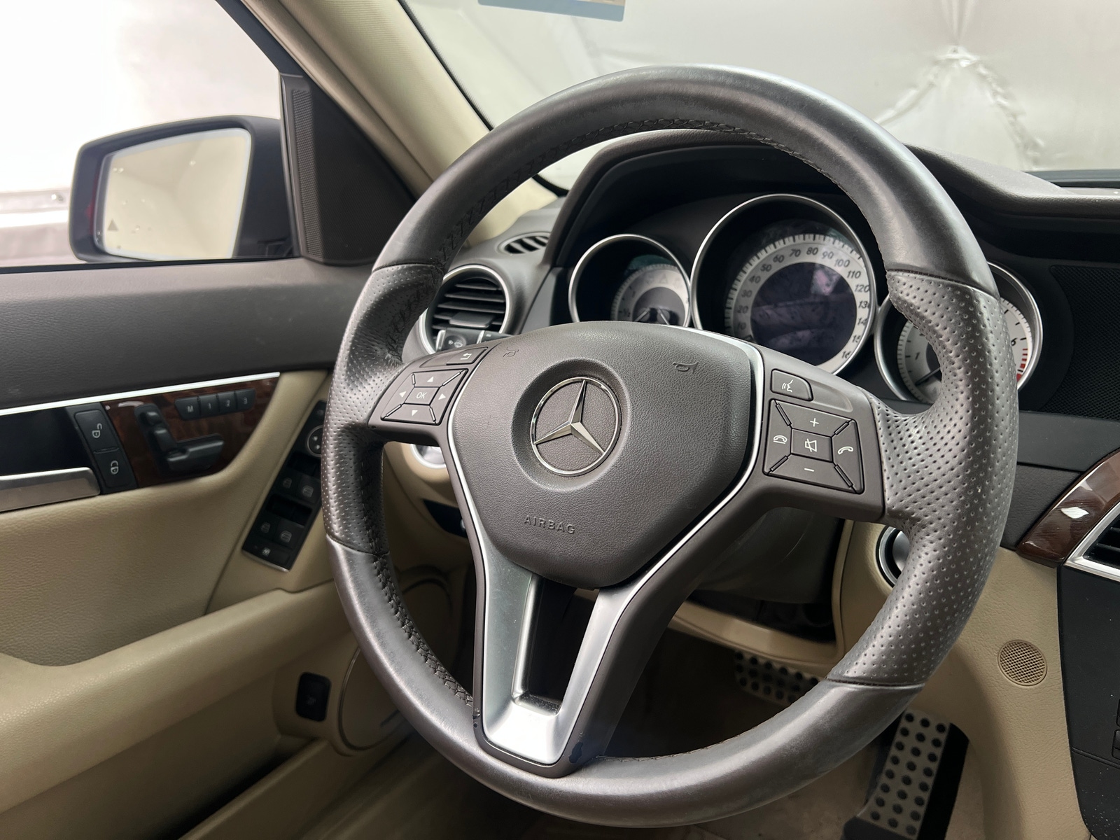 Thumbnail: 2014 Mercedes-Benz C-Class - 5